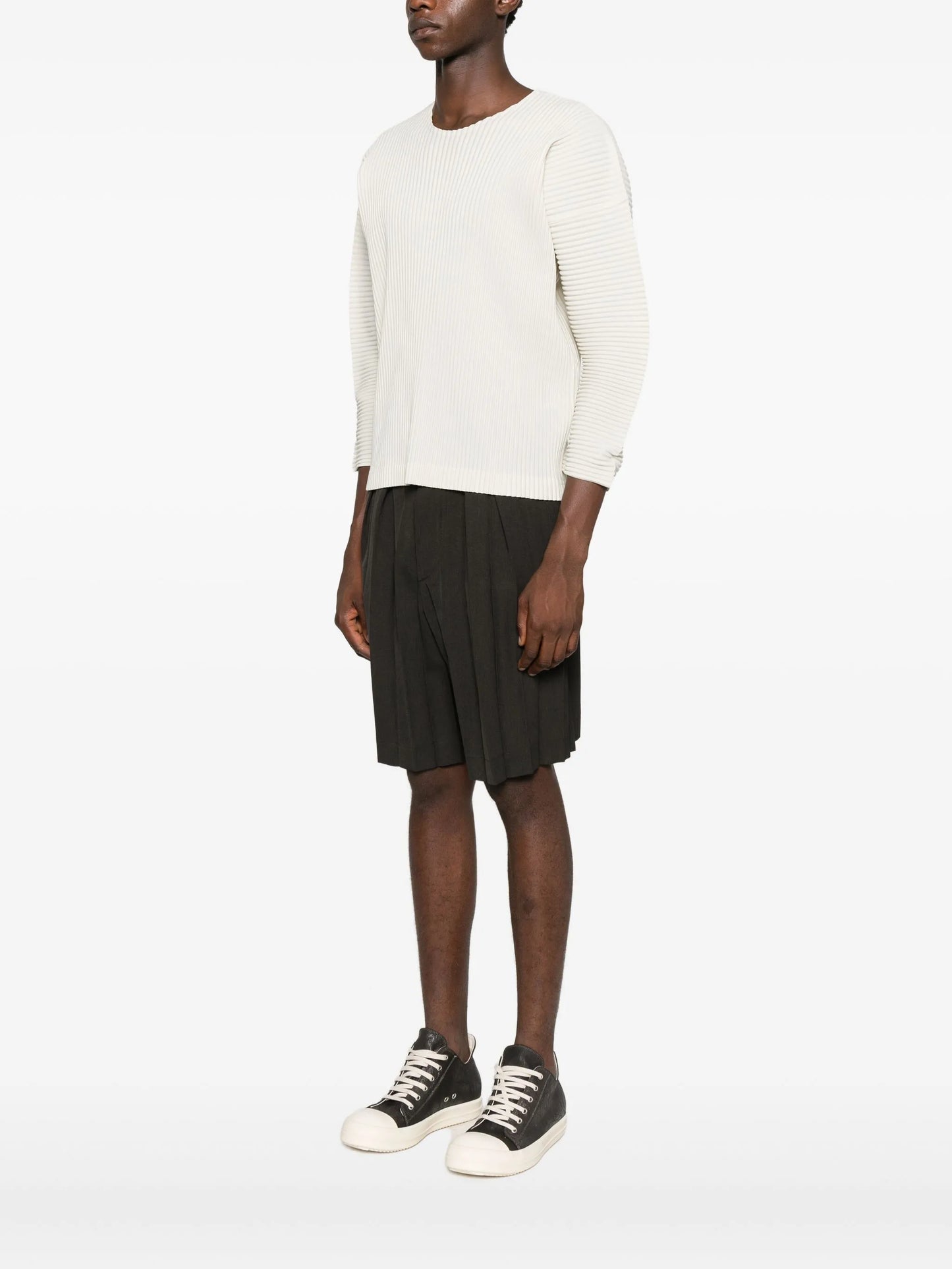 Monthly Colors: September pleated T-shirt