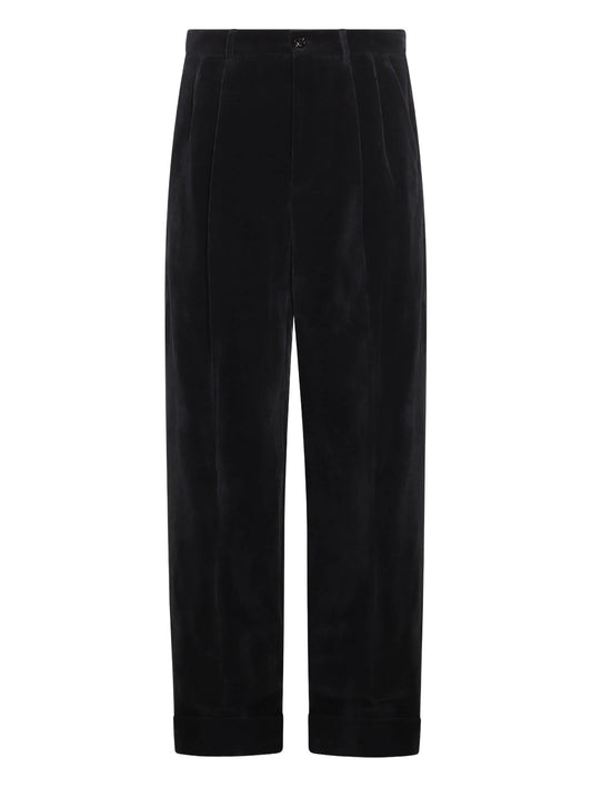 pleated trousers