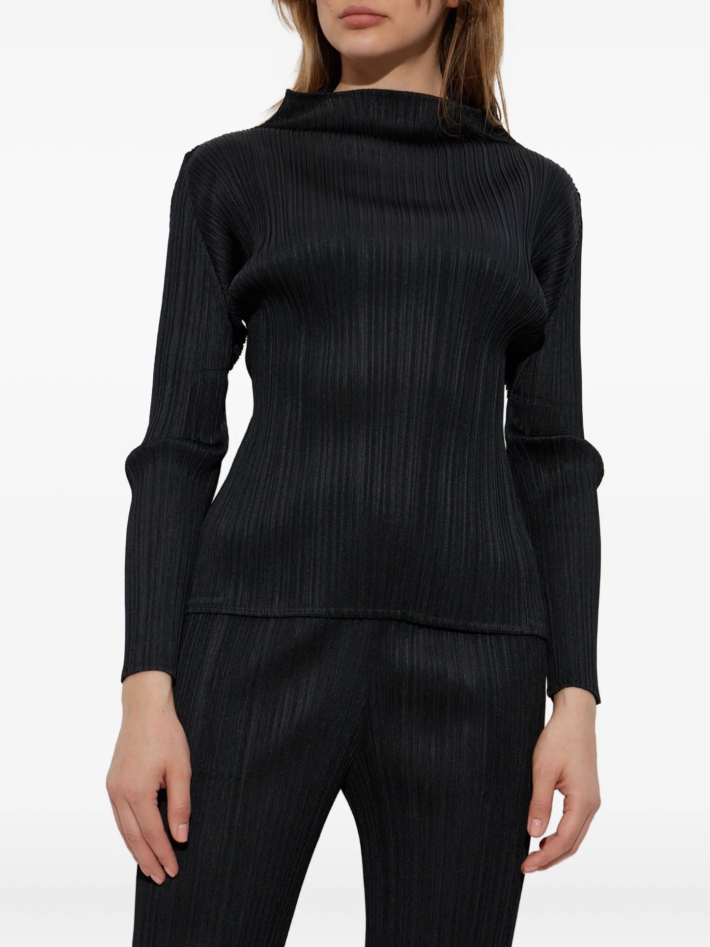 pleated T-shirt