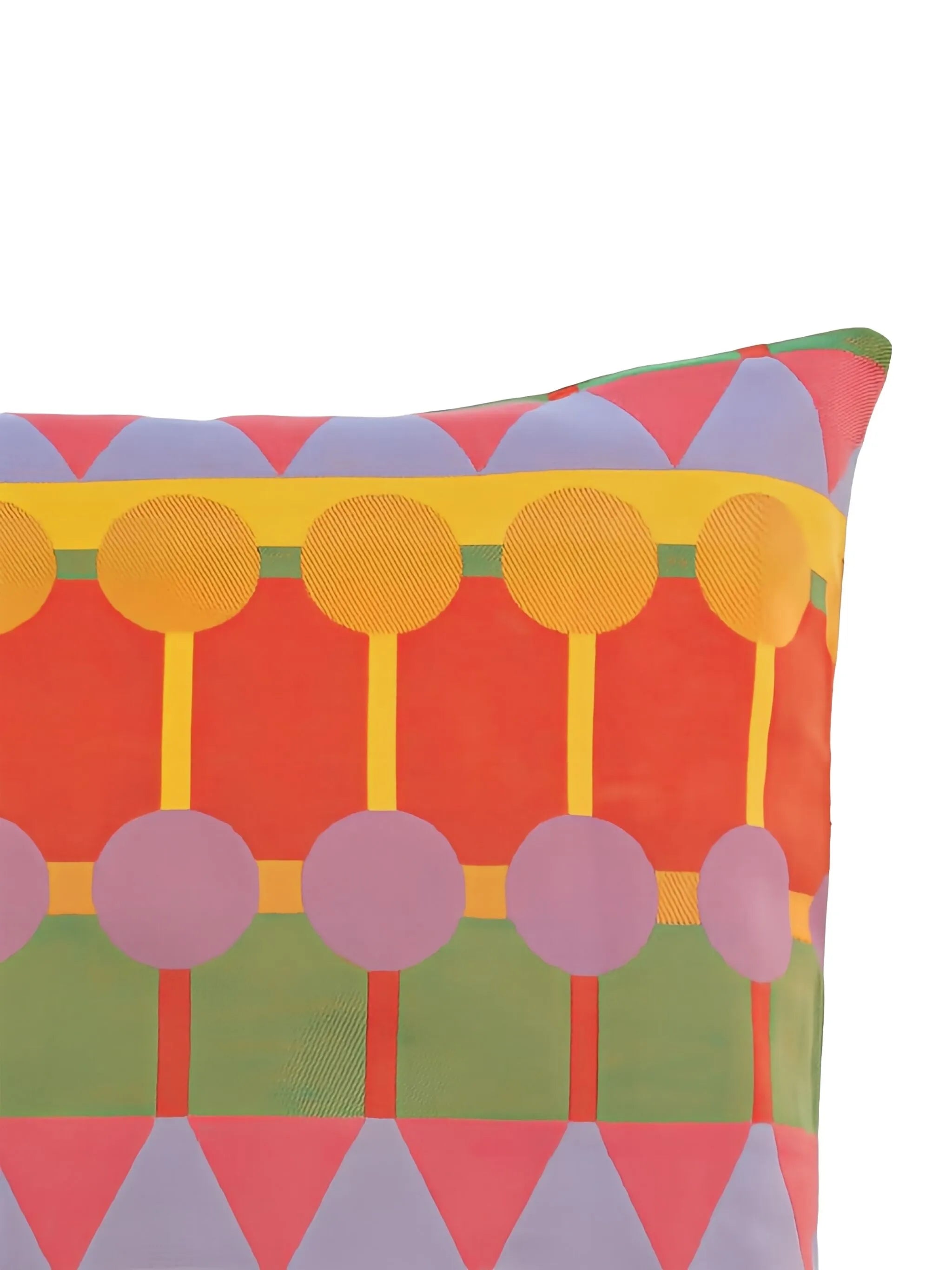 Aami geometric-pattern cushion