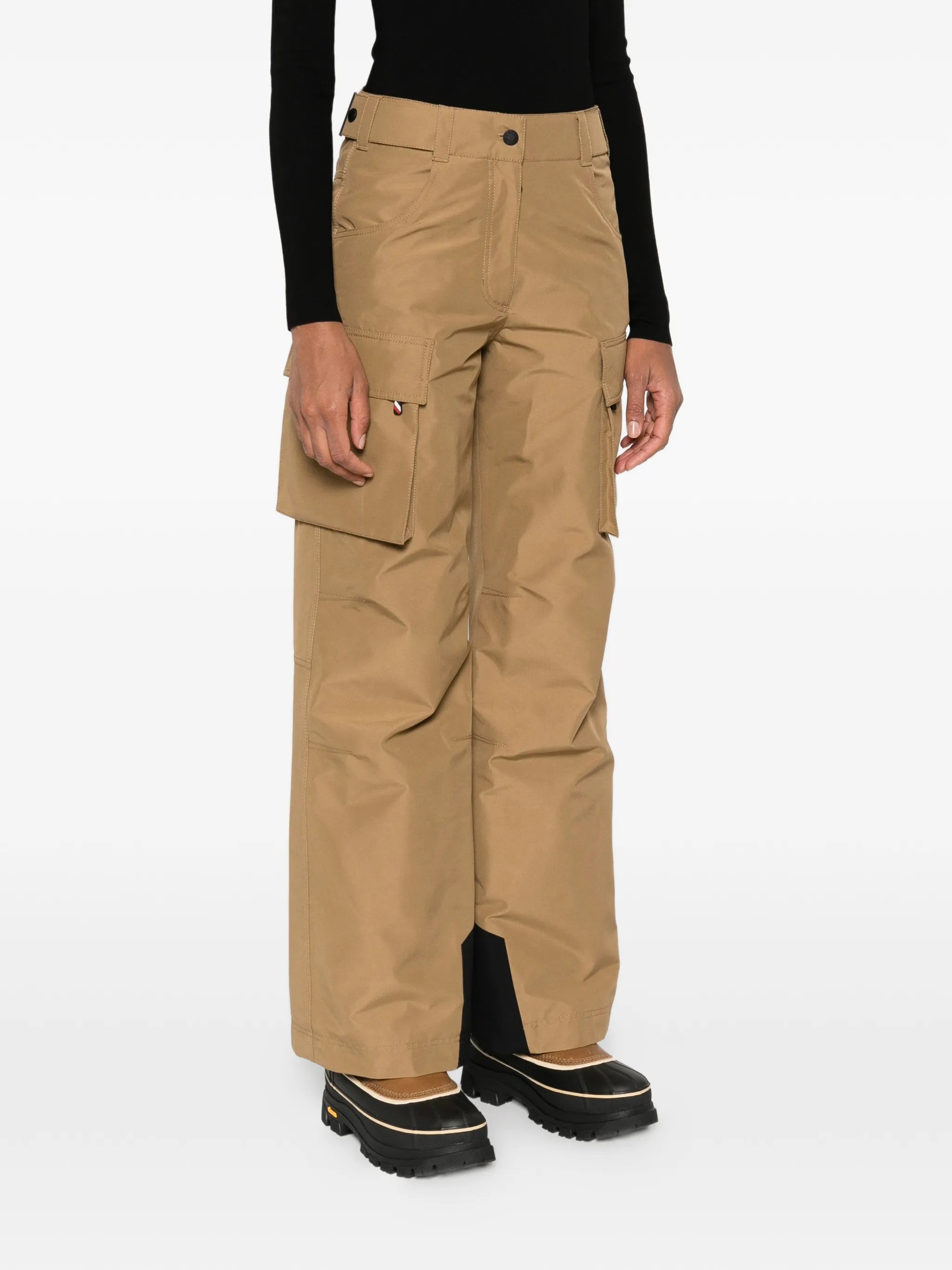 flap-pocket padded ski trousers