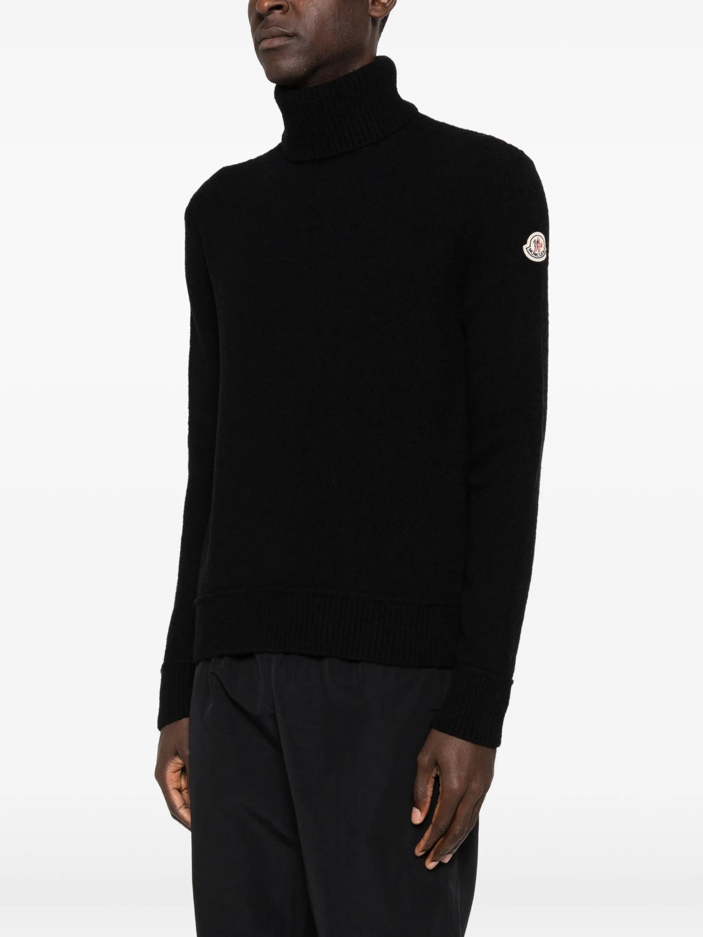 turtleneck long-sleeve sweater