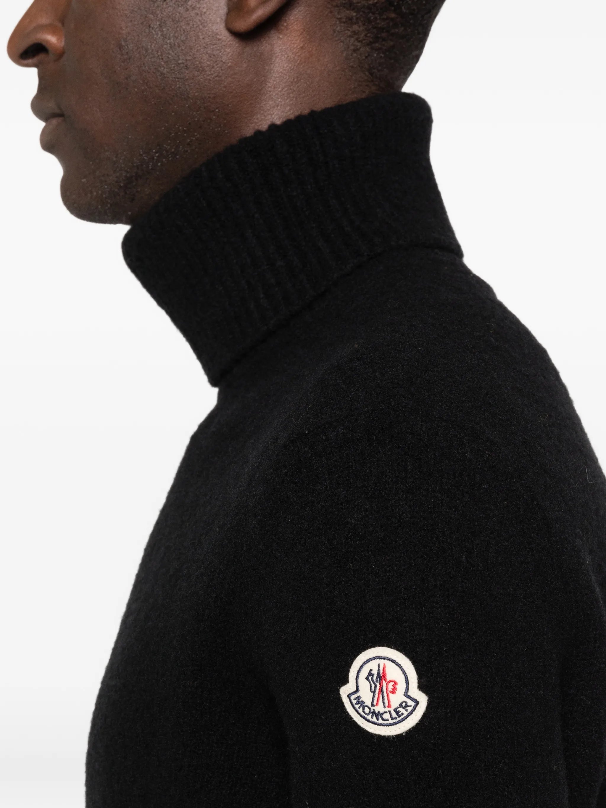 turtleneck long-sleeve sweater