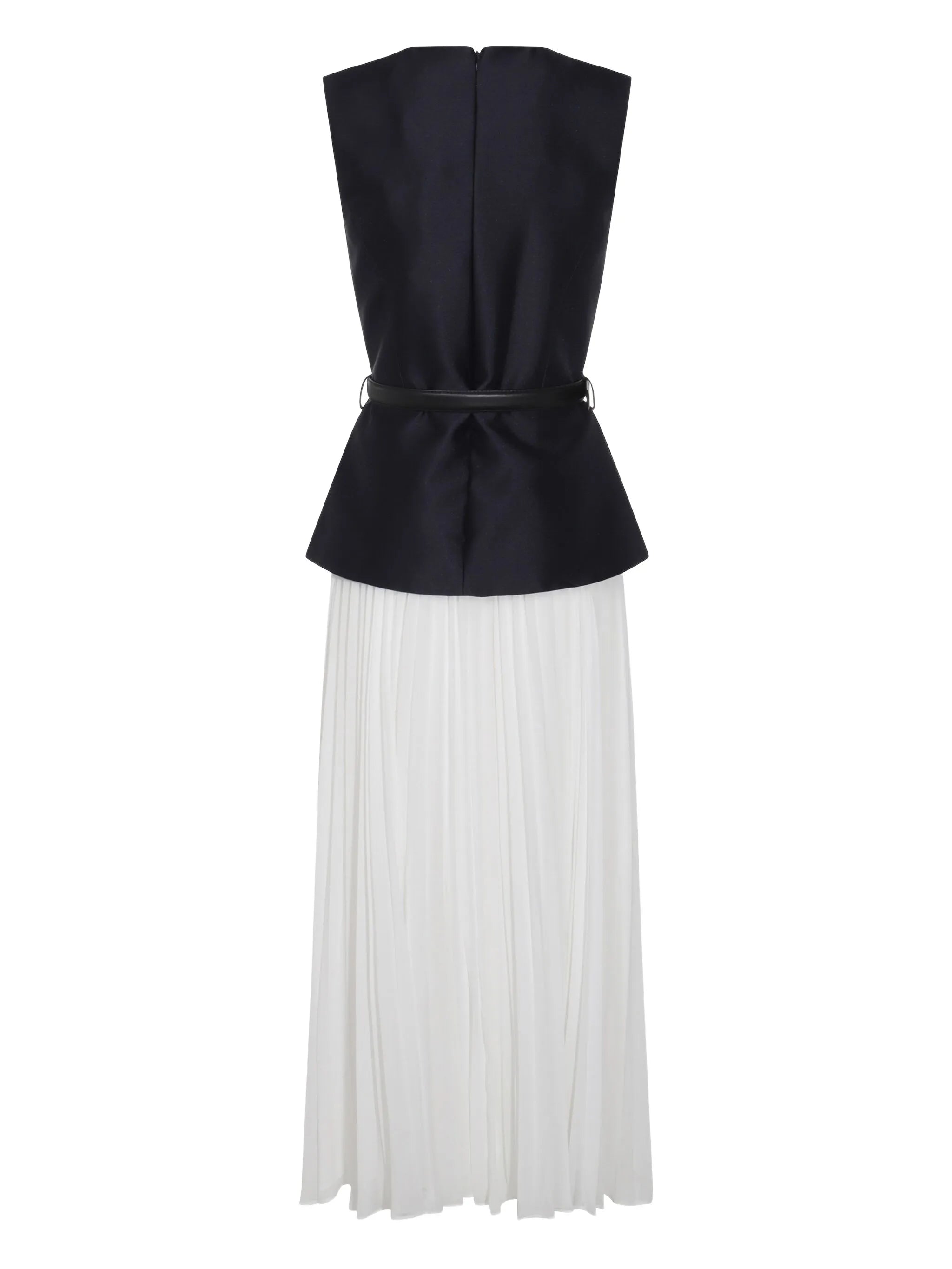 sleeveless dress