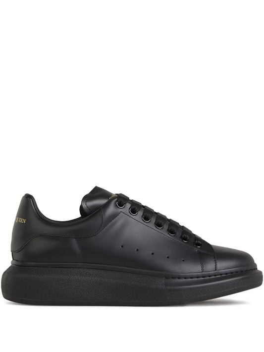 Oversized platform sneakers