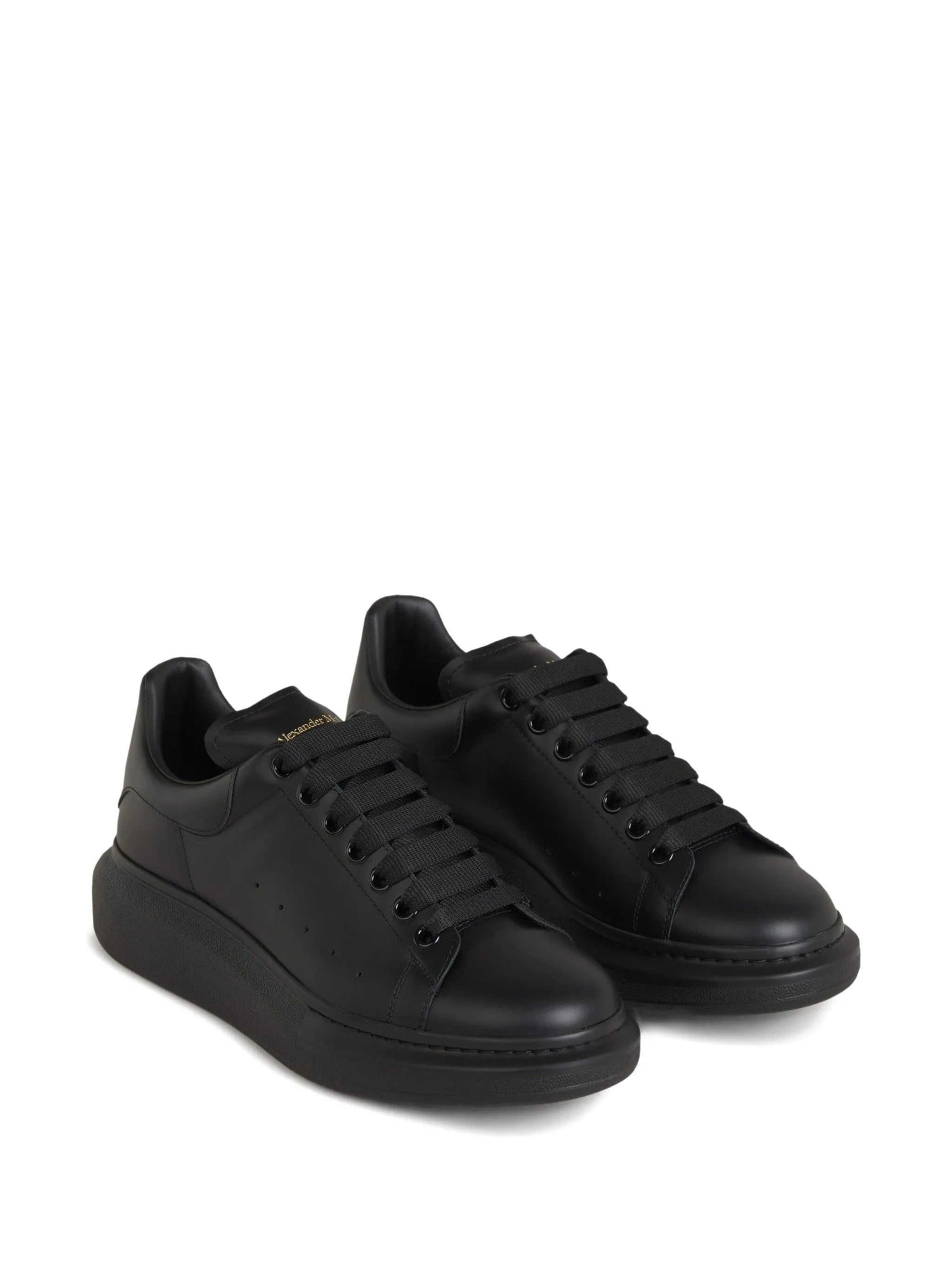 Oversized platform sneakers