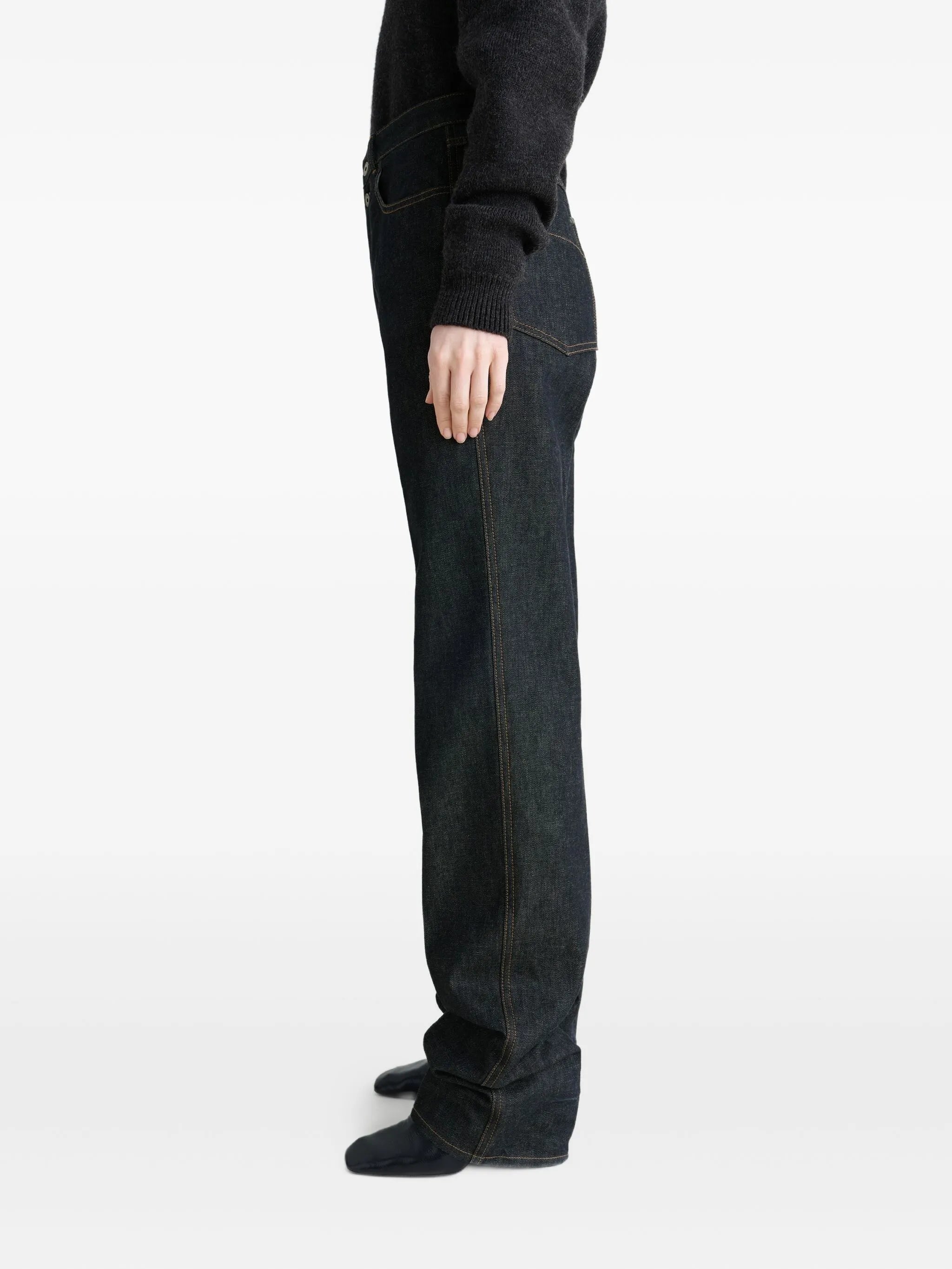 high-waisted pleated trousers