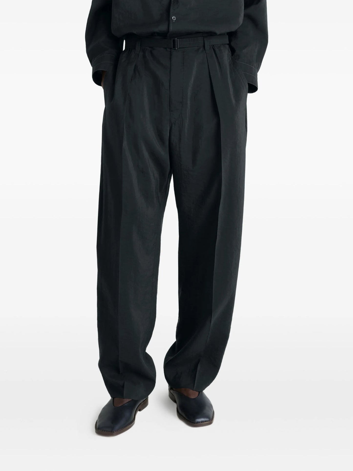 pleated belted trousers