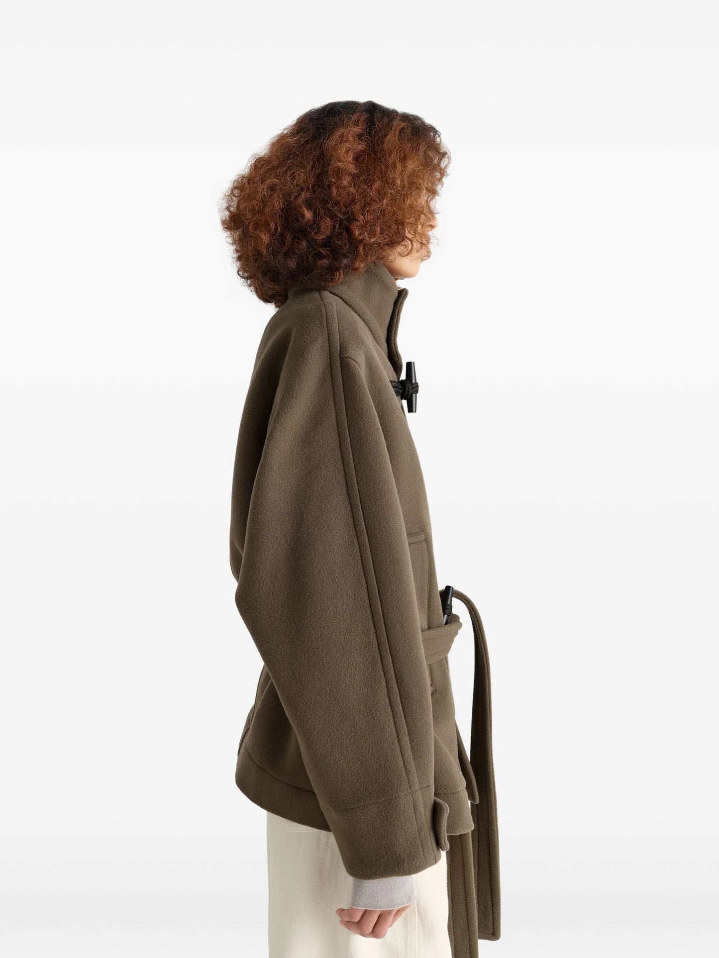 toggle-fastening belted duffle coat