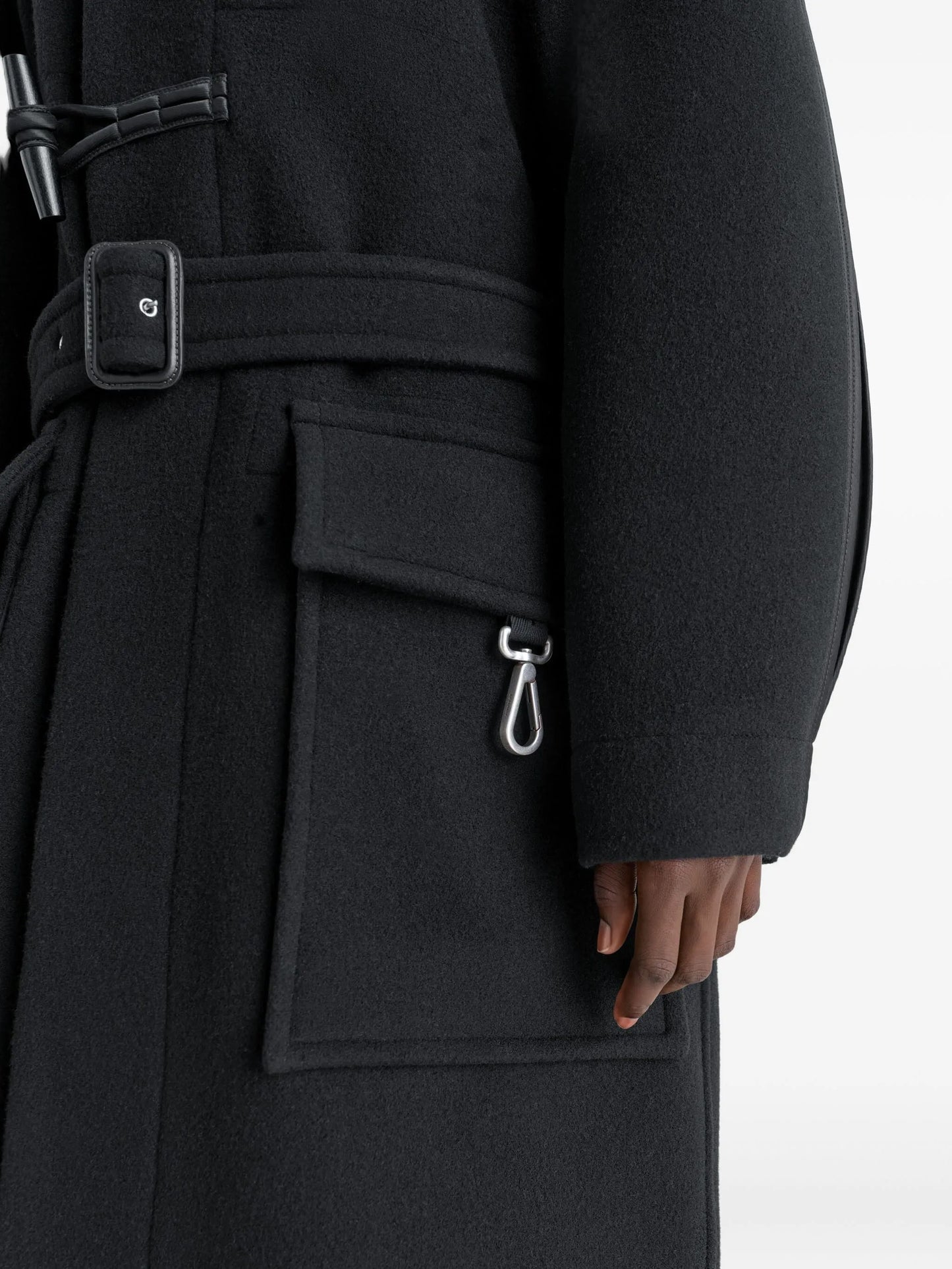 belted toggle-fastening coat
