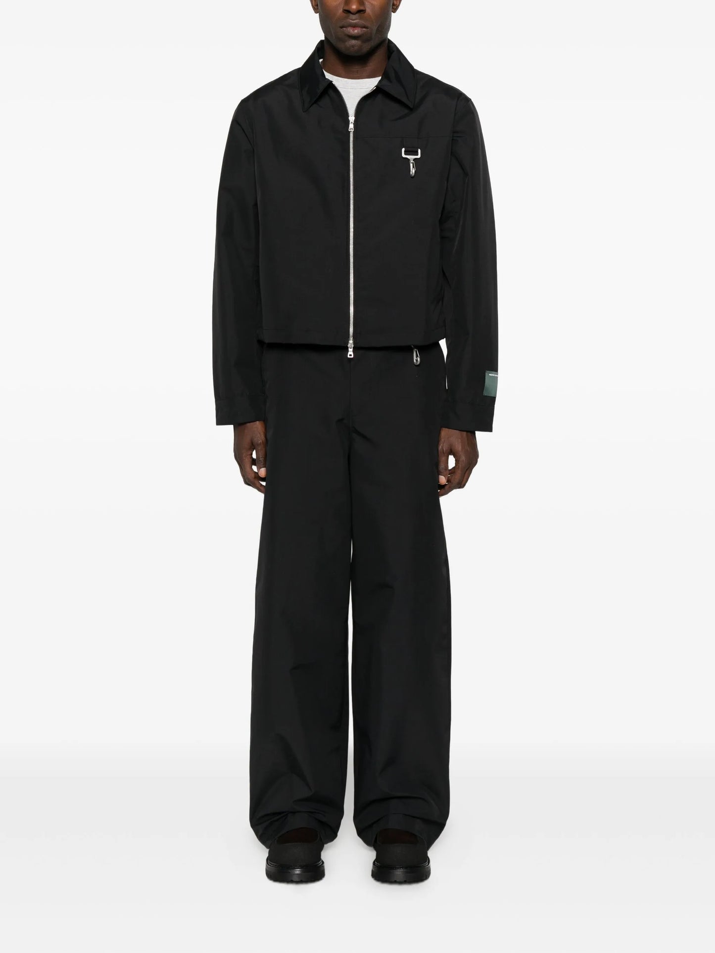 clasp-detail straight-leg trousers