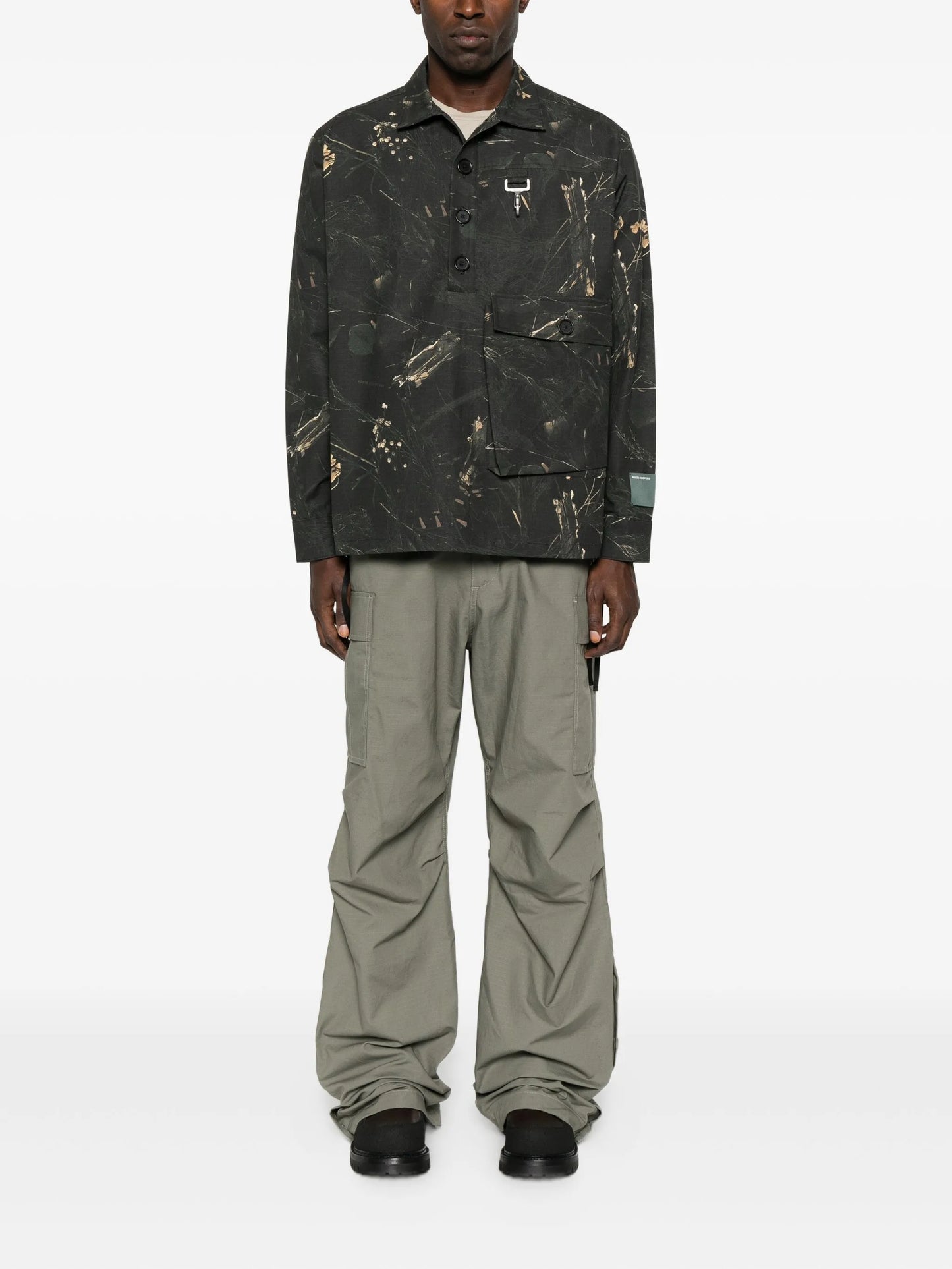 floral-print cargo shirt