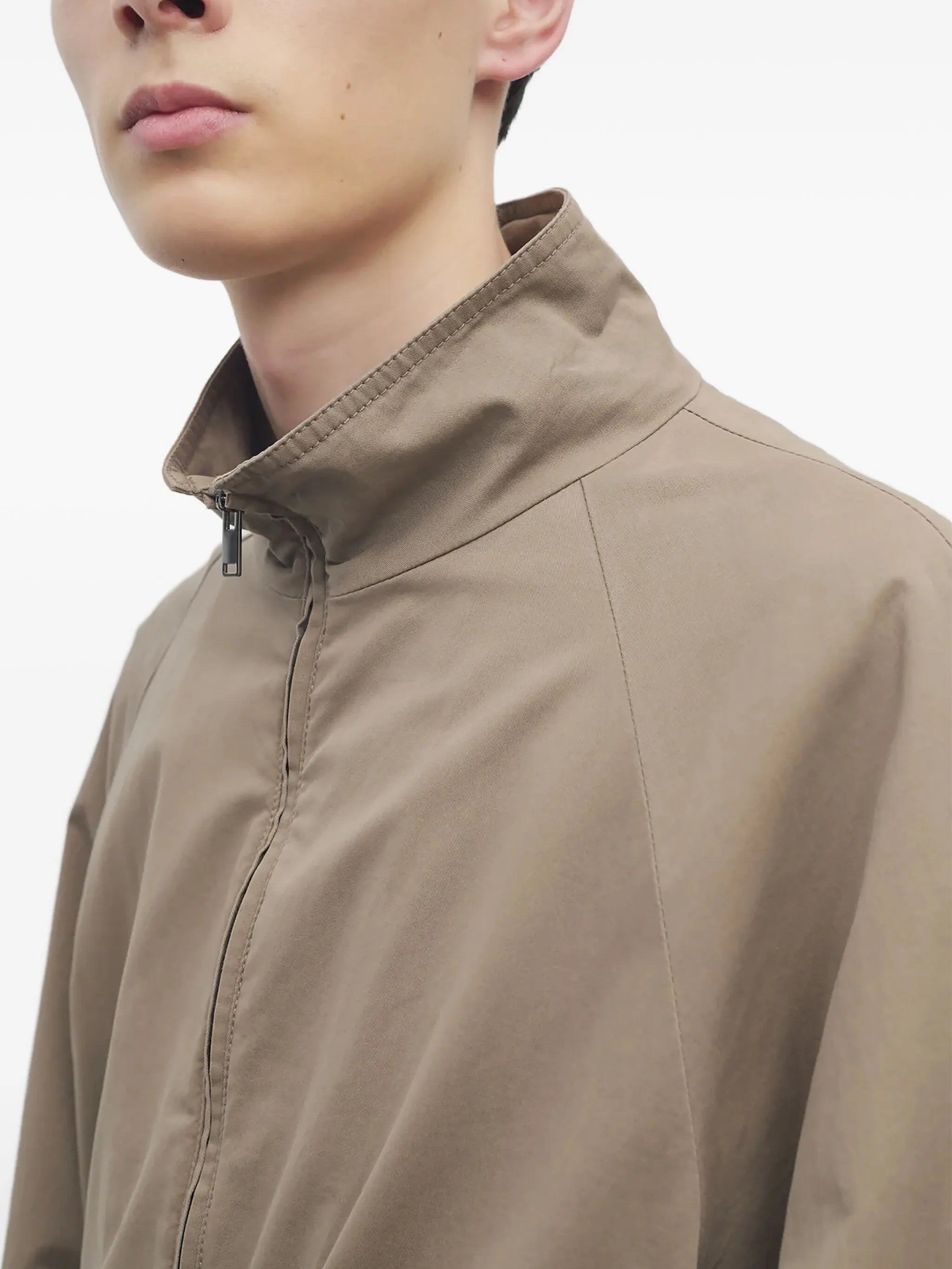 raglan-sleeve zip-up jacket