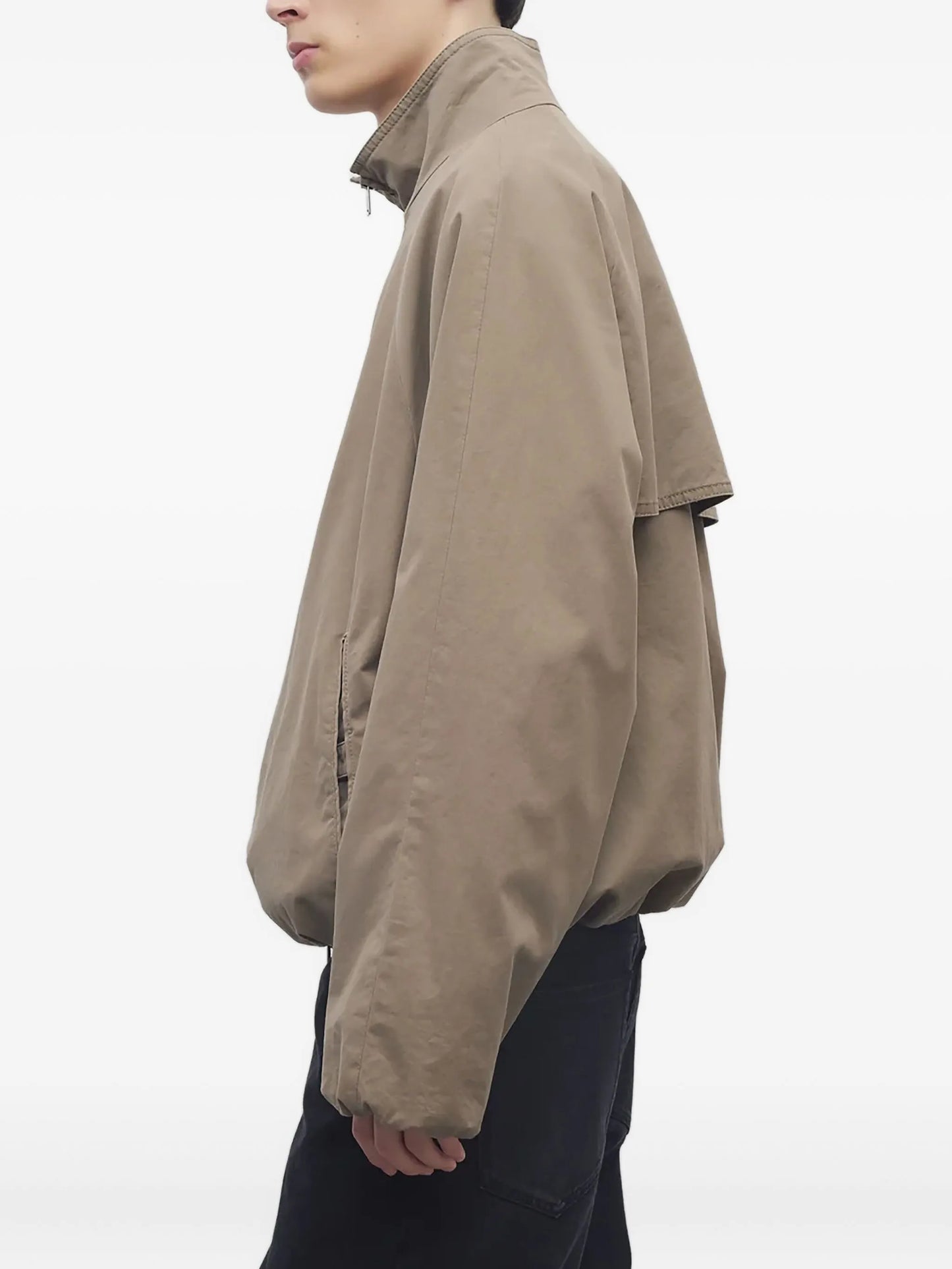 raglan-sleeve zip-up jacket