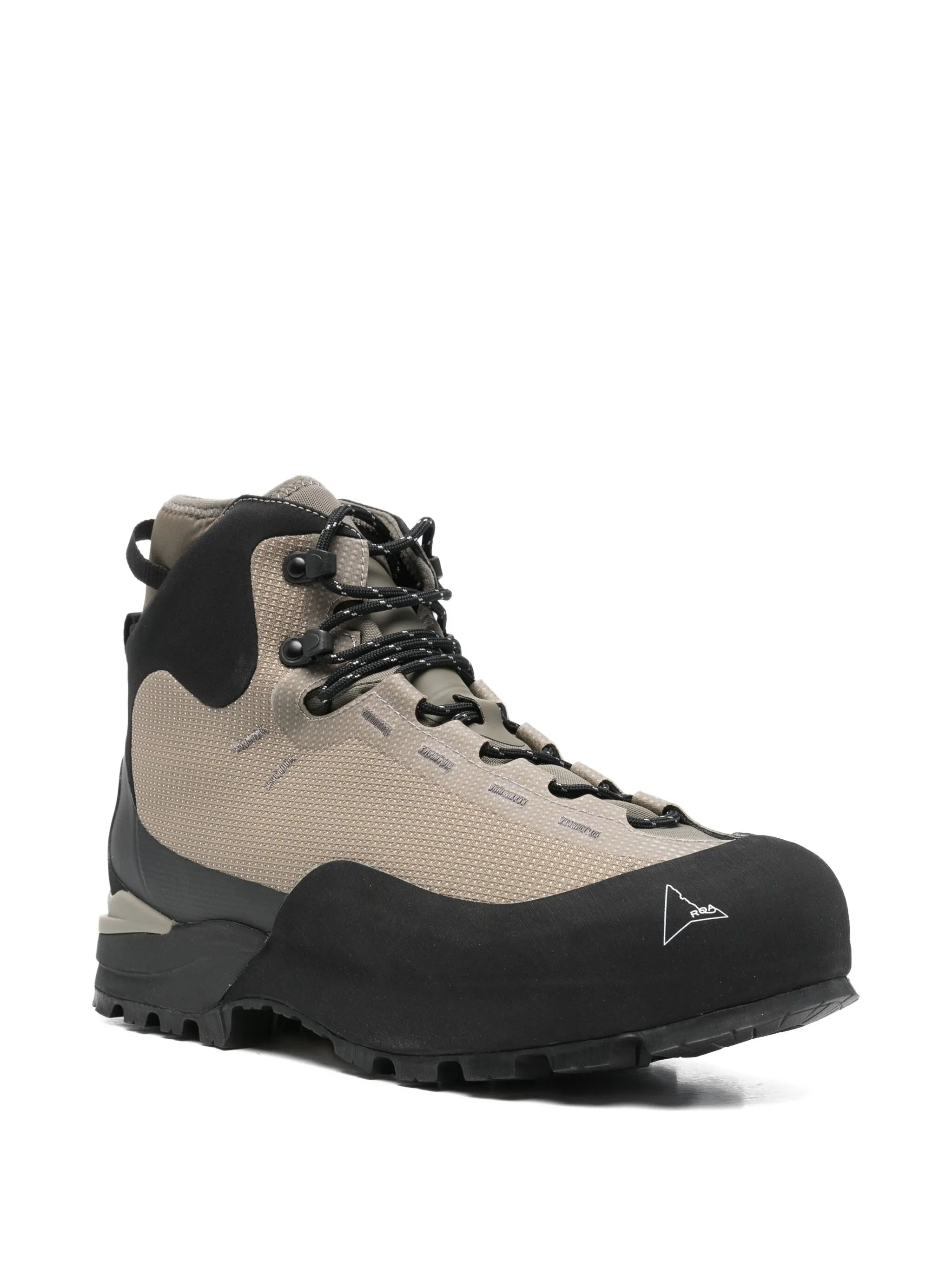 Hida boots