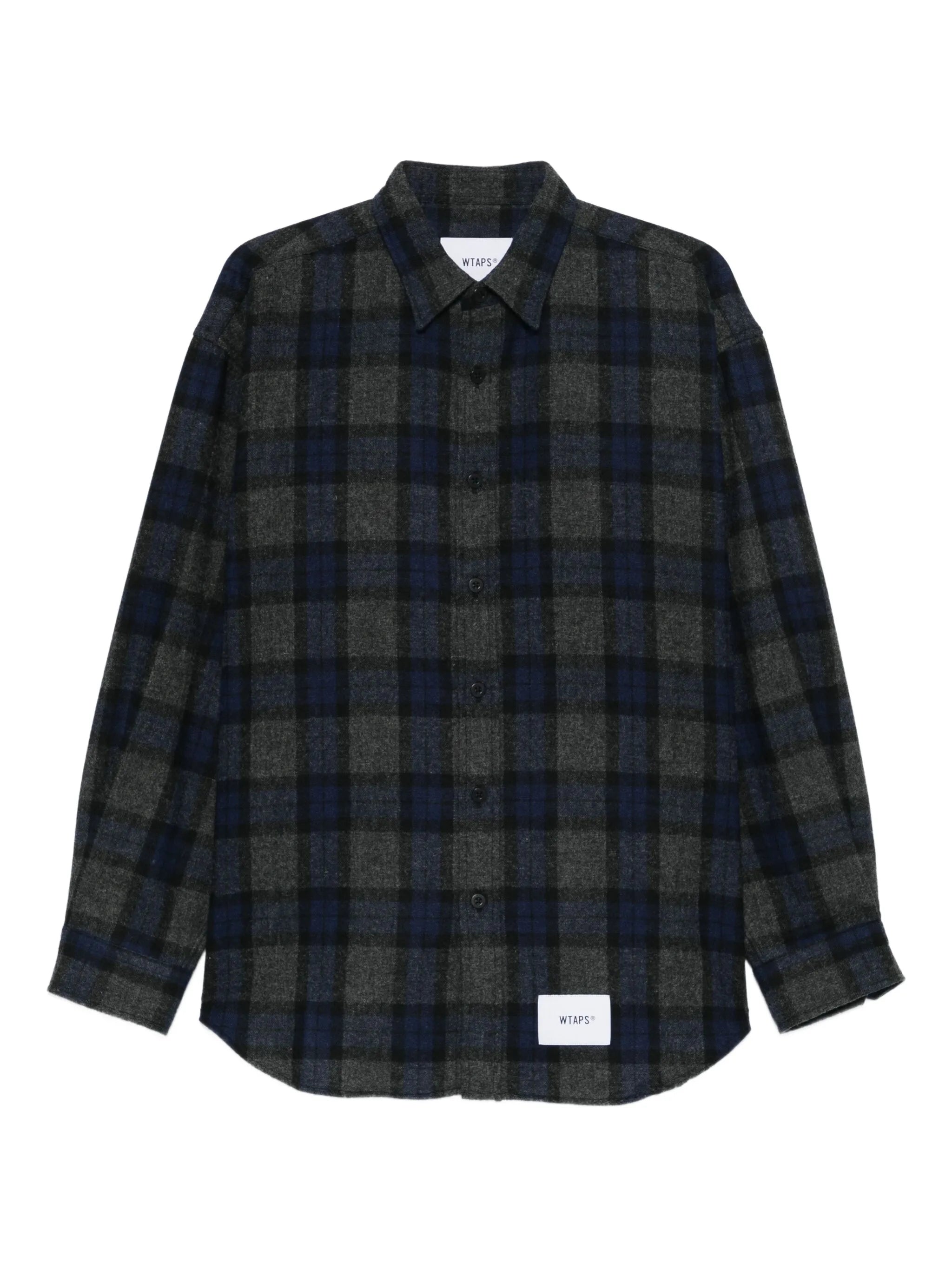 flannel buttoned shirt