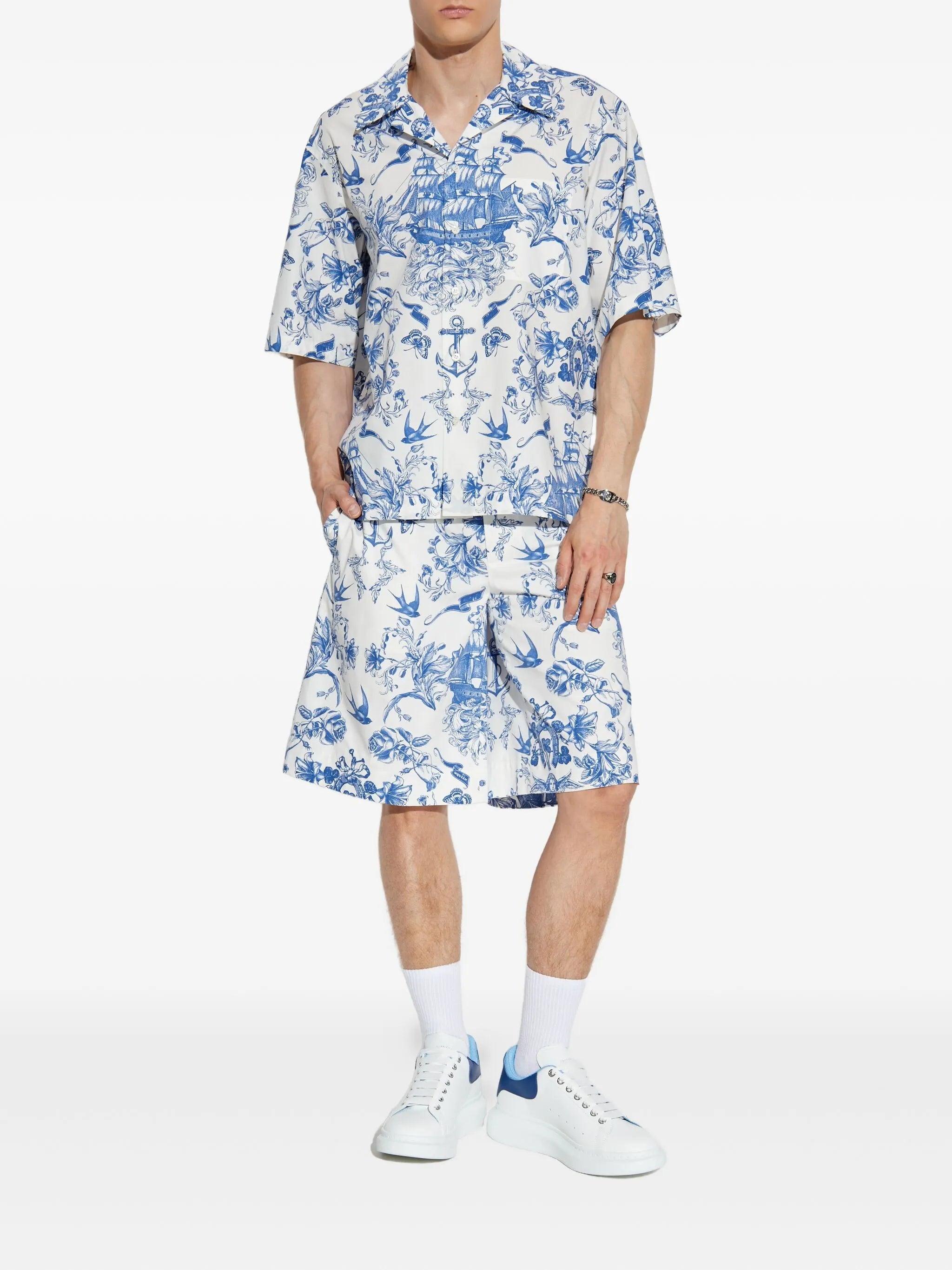 floral-print short-sleeve shirt