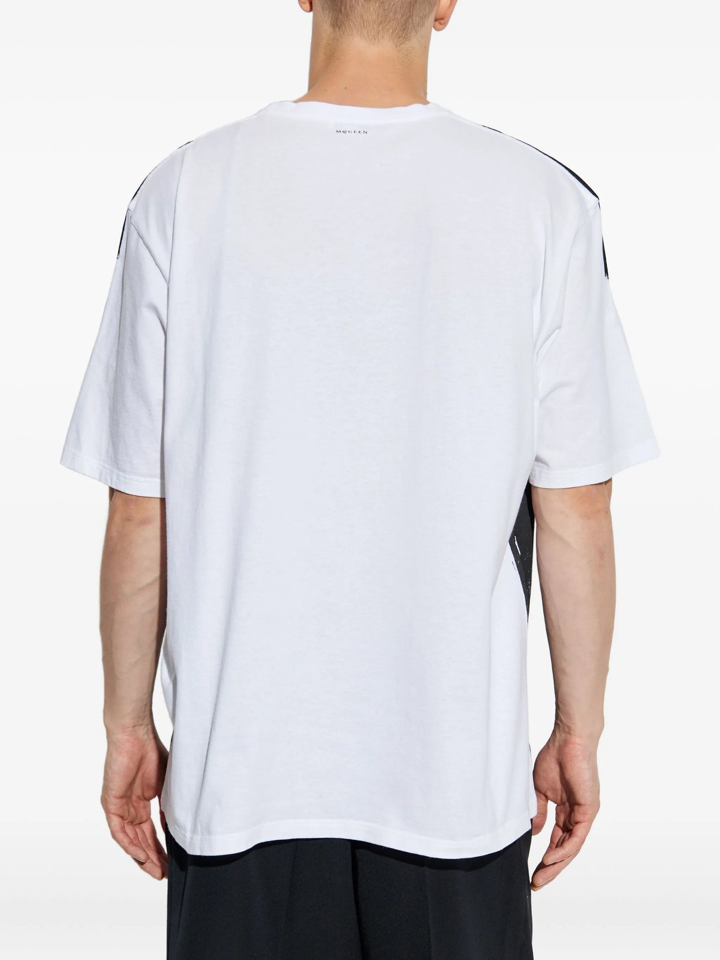 skull-print T-shirt