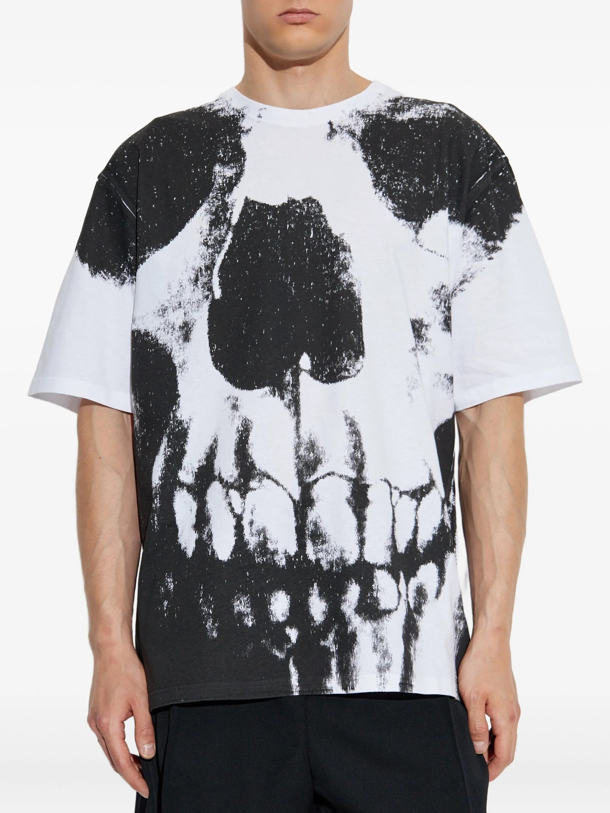 skull-print T-shirt