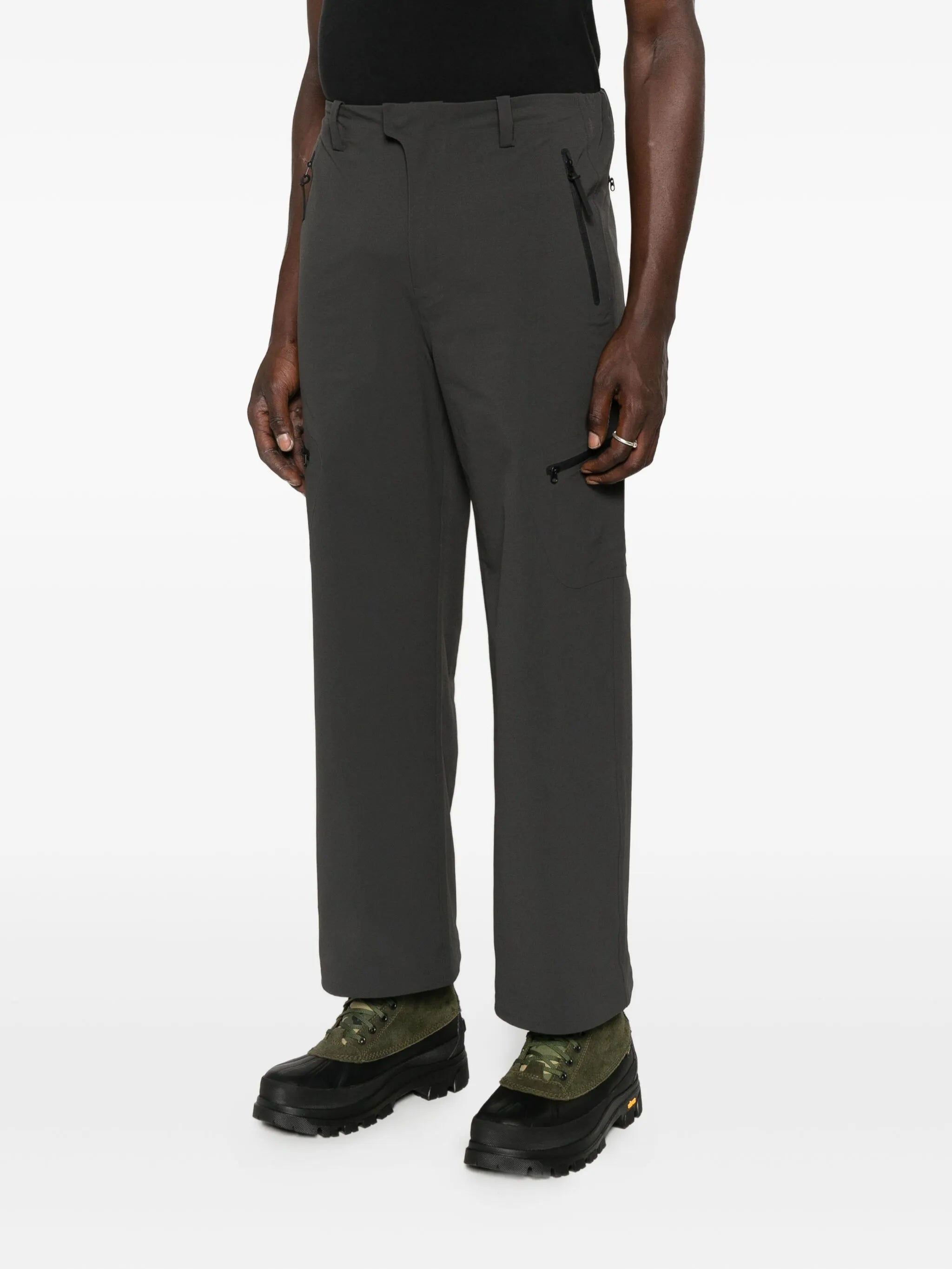 zip-pocket softshell trousers