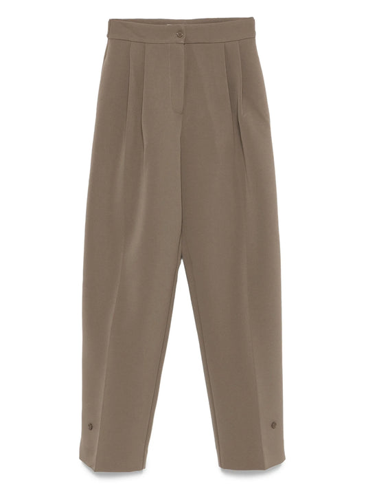 pleated buttoned trousers