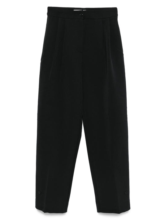 pleated buttoned trousers