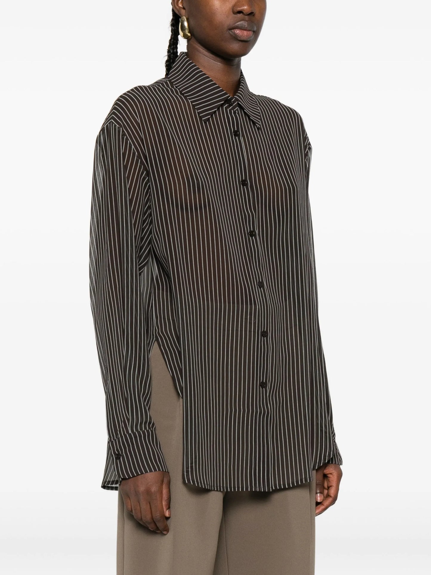 striped button-fastening shirt