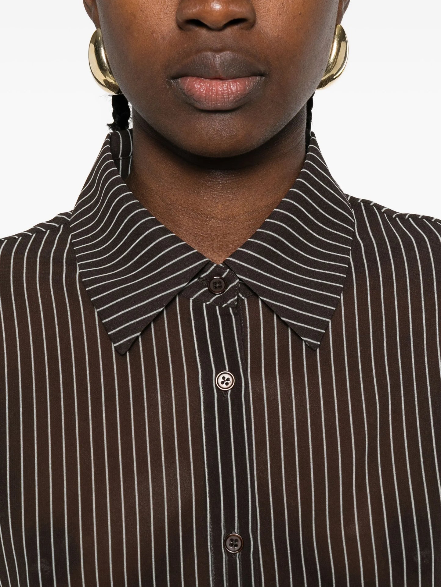 striped button-fastening shirt