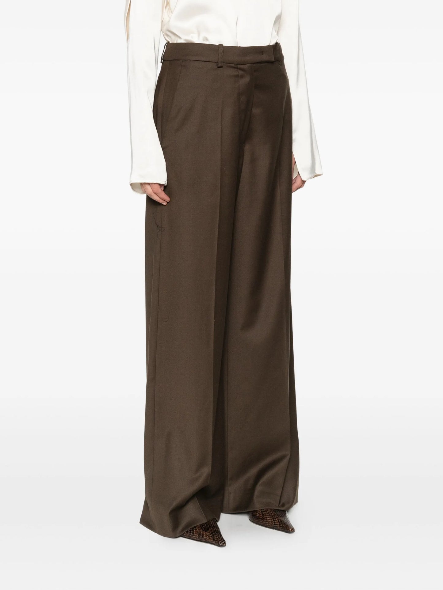 wide-leg pleated trousers