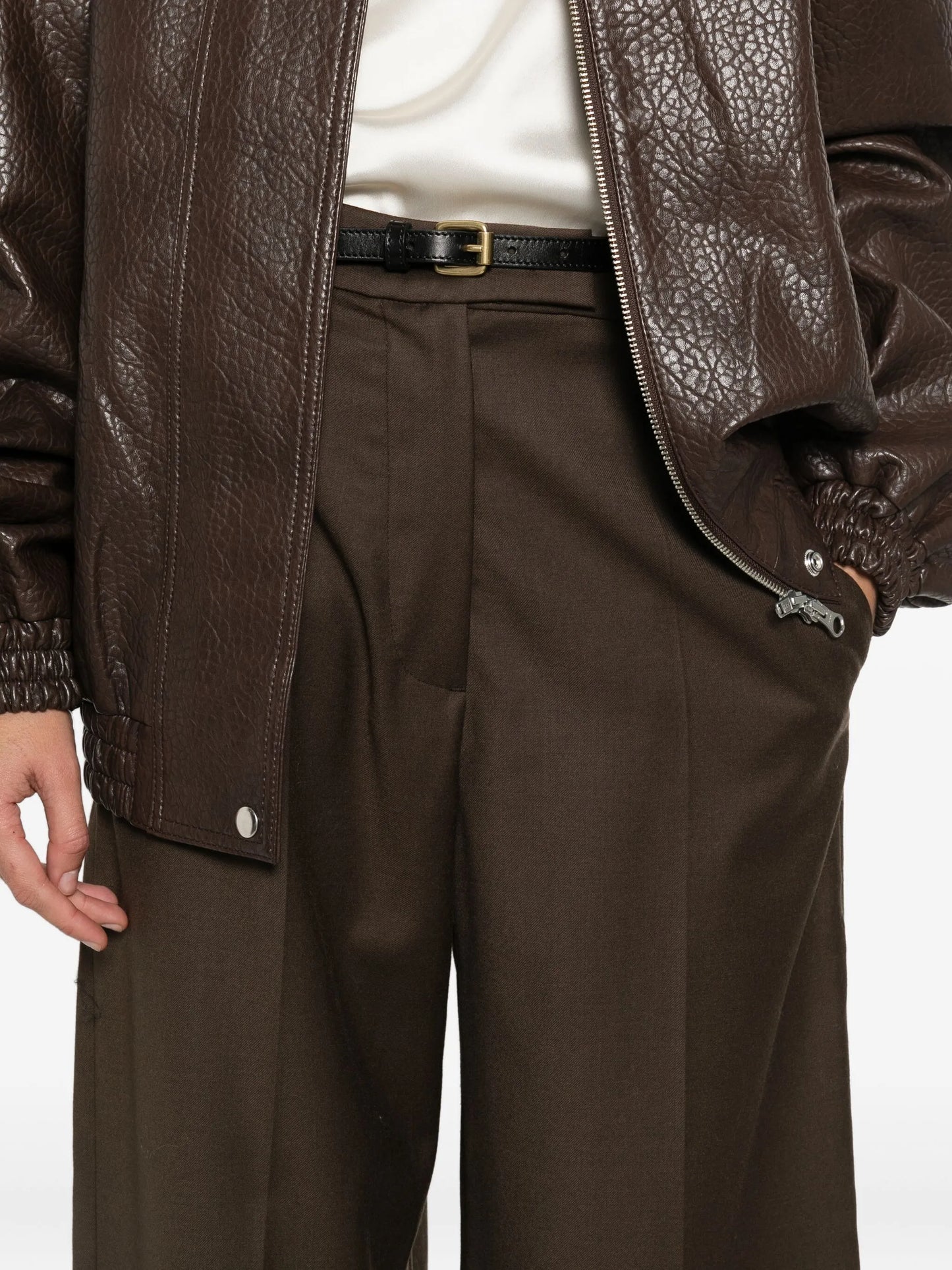 wide-leg pleated trousers