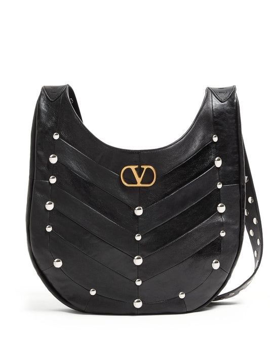 chevron-pattern stud-embellished shoulder bag
