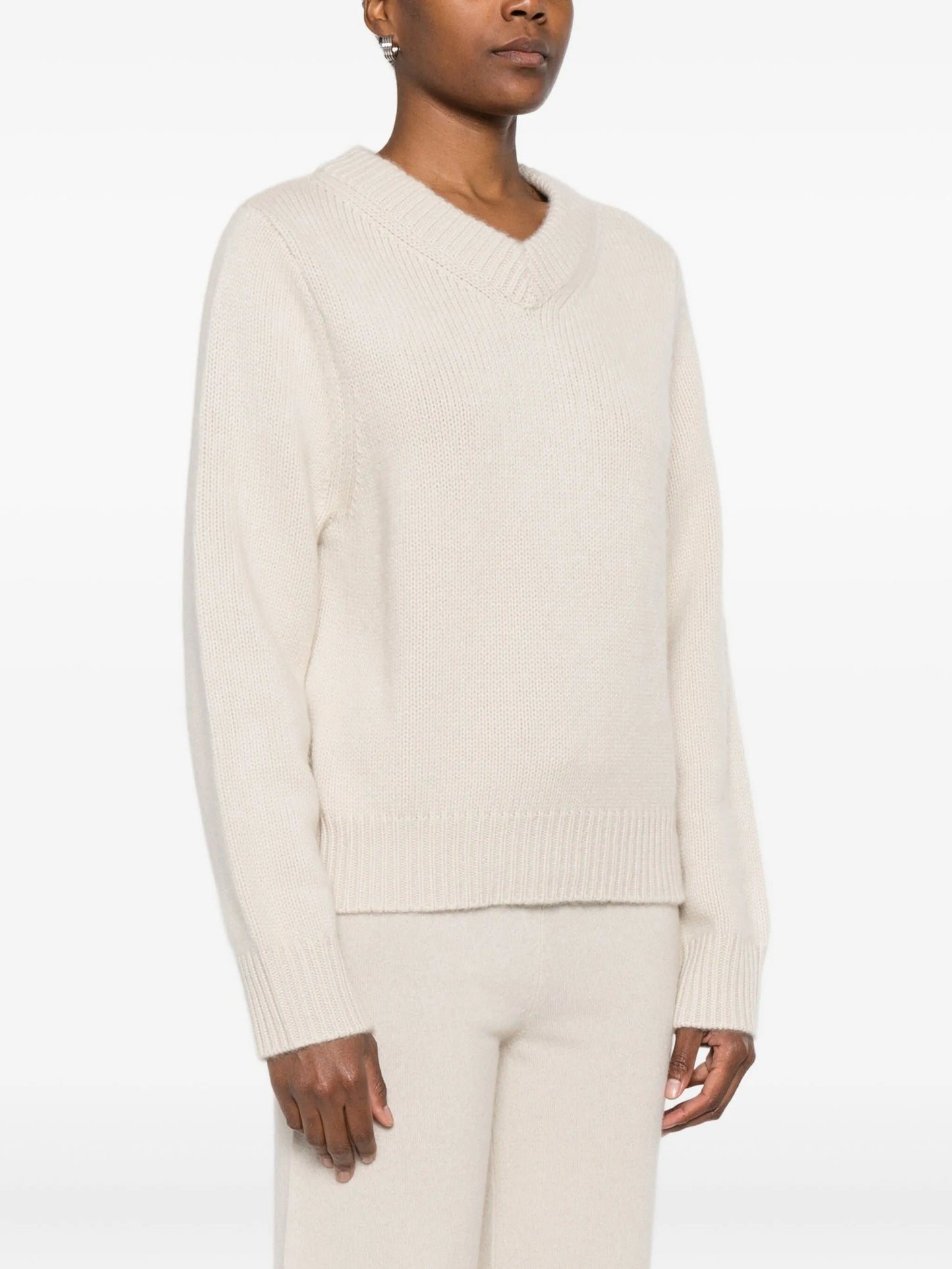 Knit chunky v neck