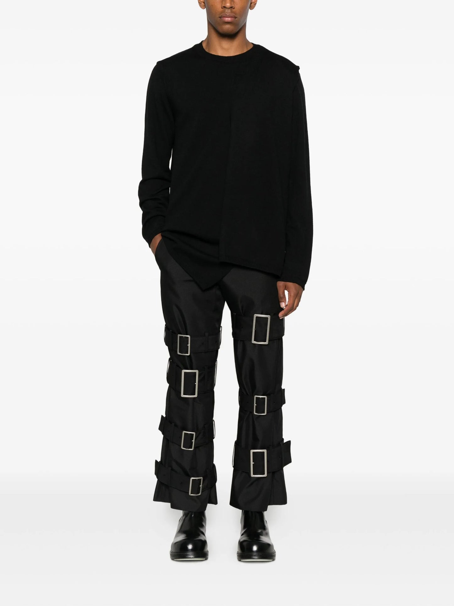 buckle-fastening belted trousers