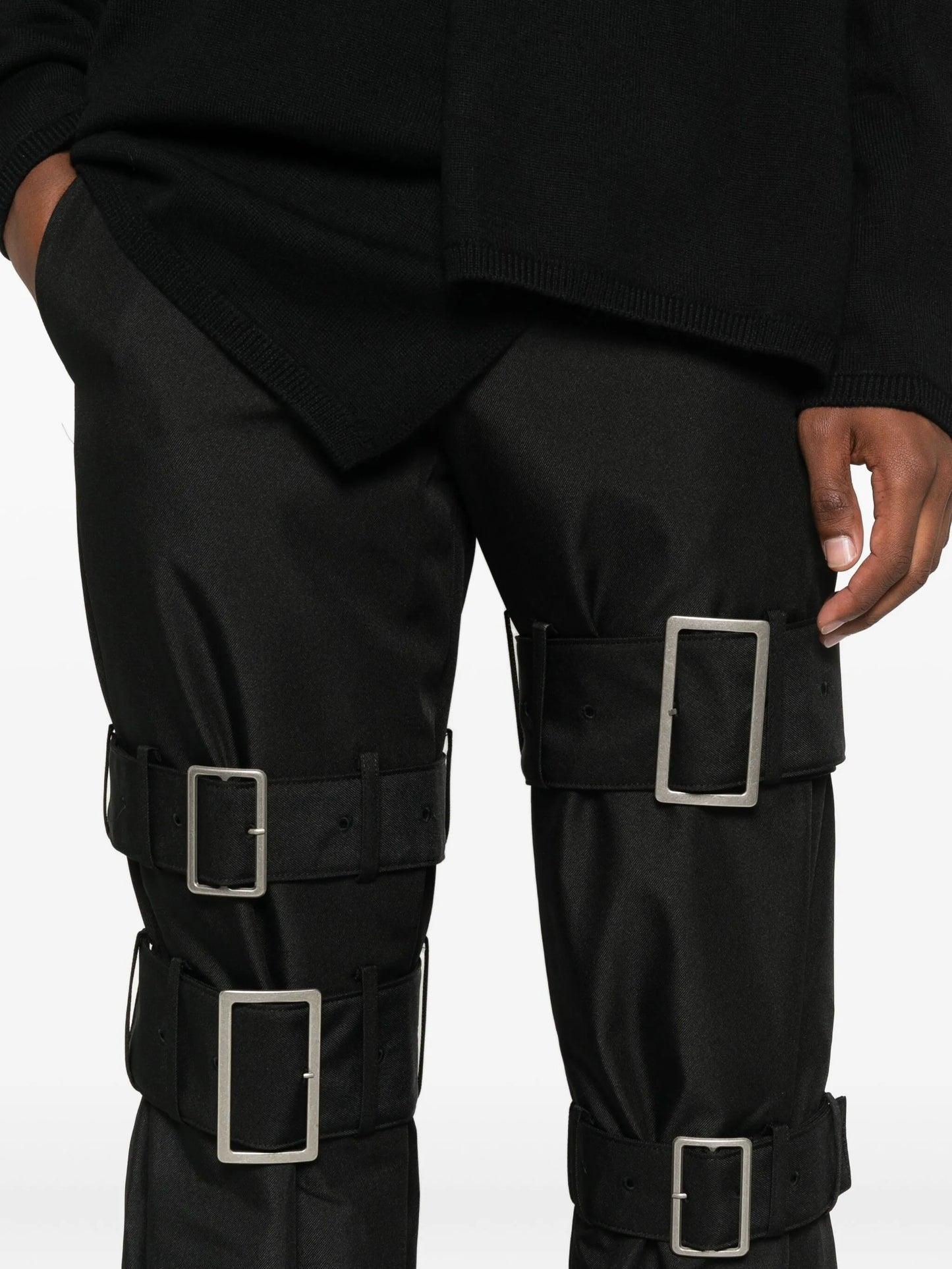 buckle-fastening belted trousers