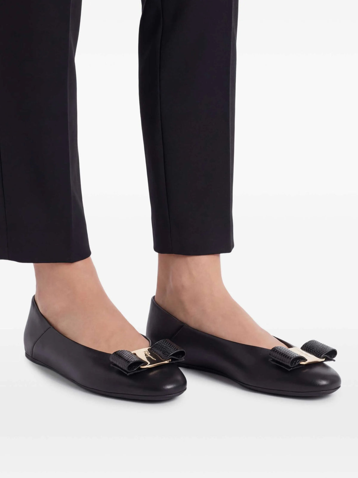 Vara bow leather ballet flats