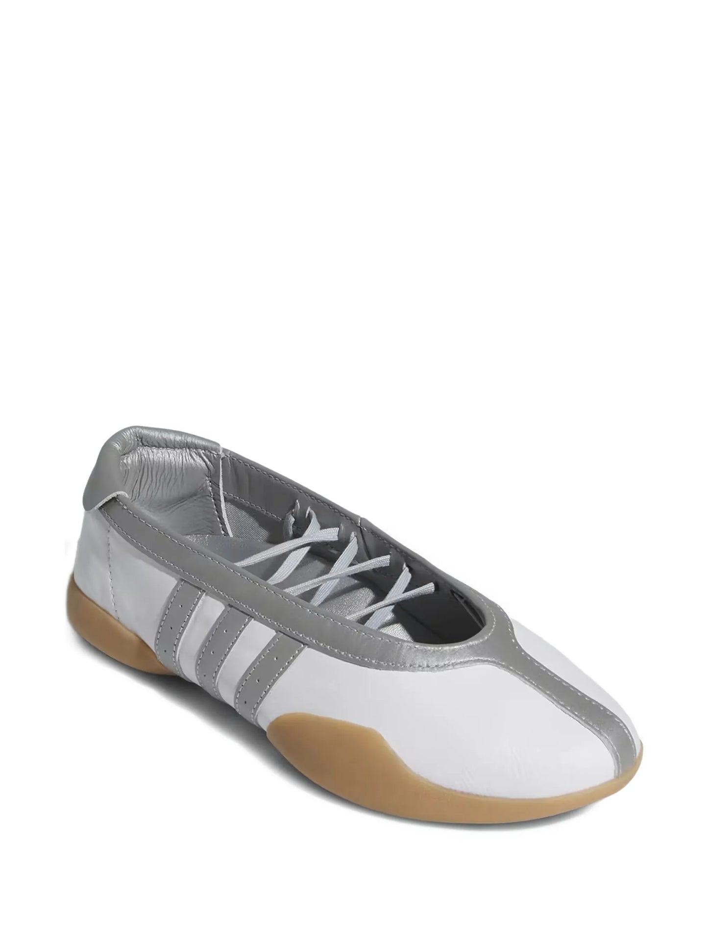 Taekwondo Mei "Cloud White/Silver Metallic/Gum" sneakers