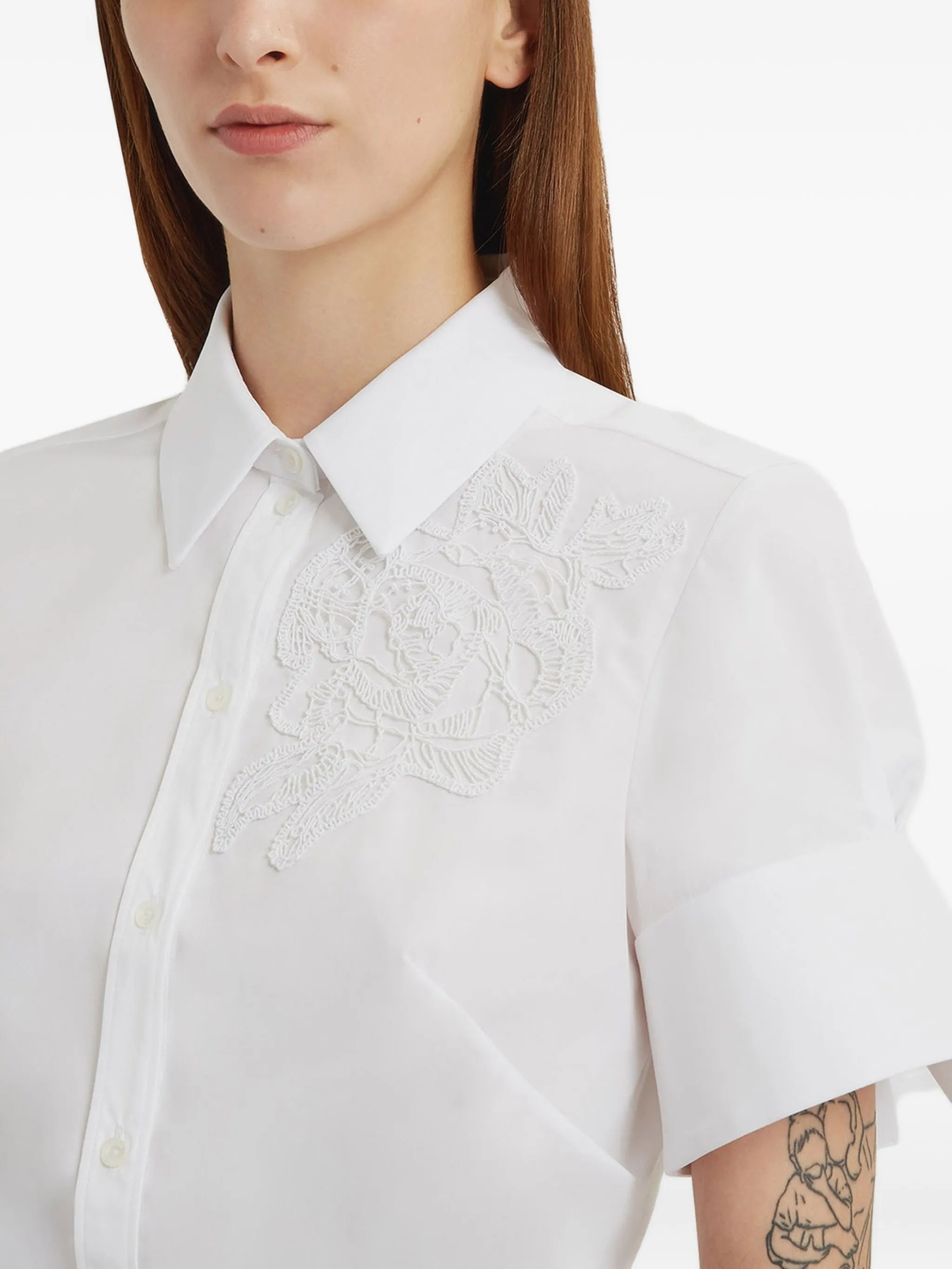 short-sleeved shirt