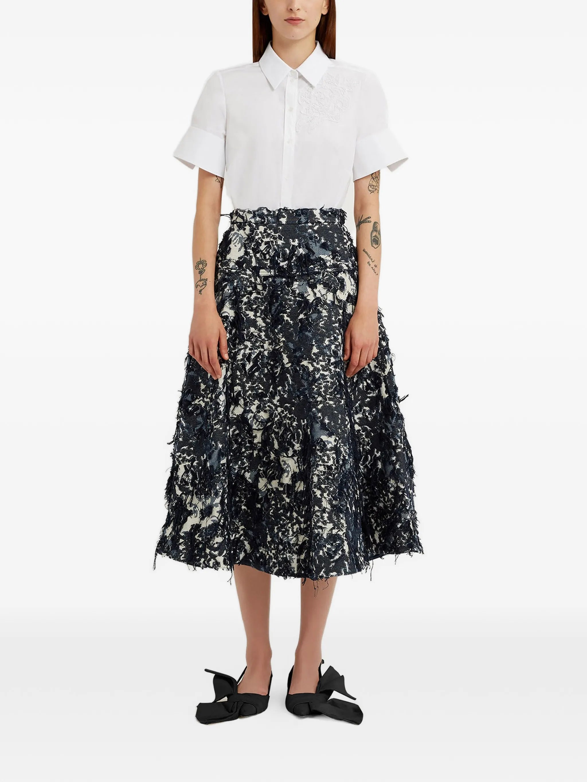 short-sleeved shirt
