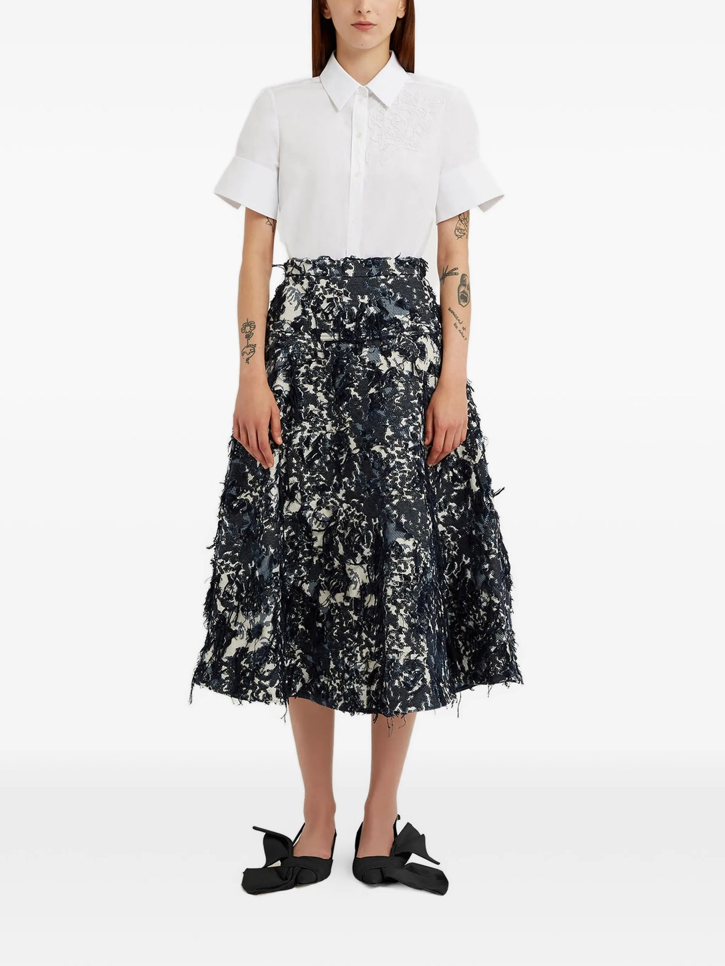 short-sleeved shirt