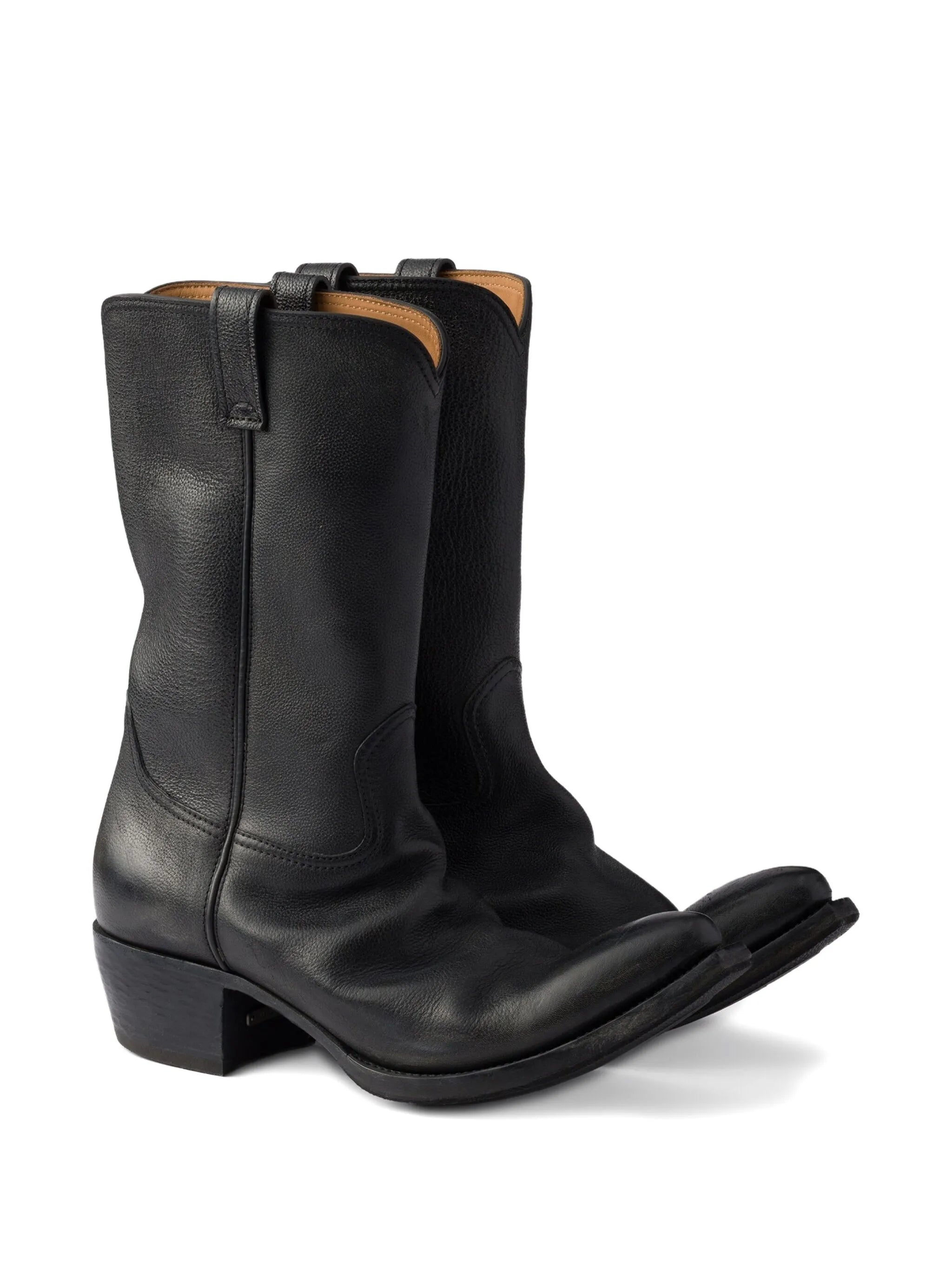 pointed-toe boots