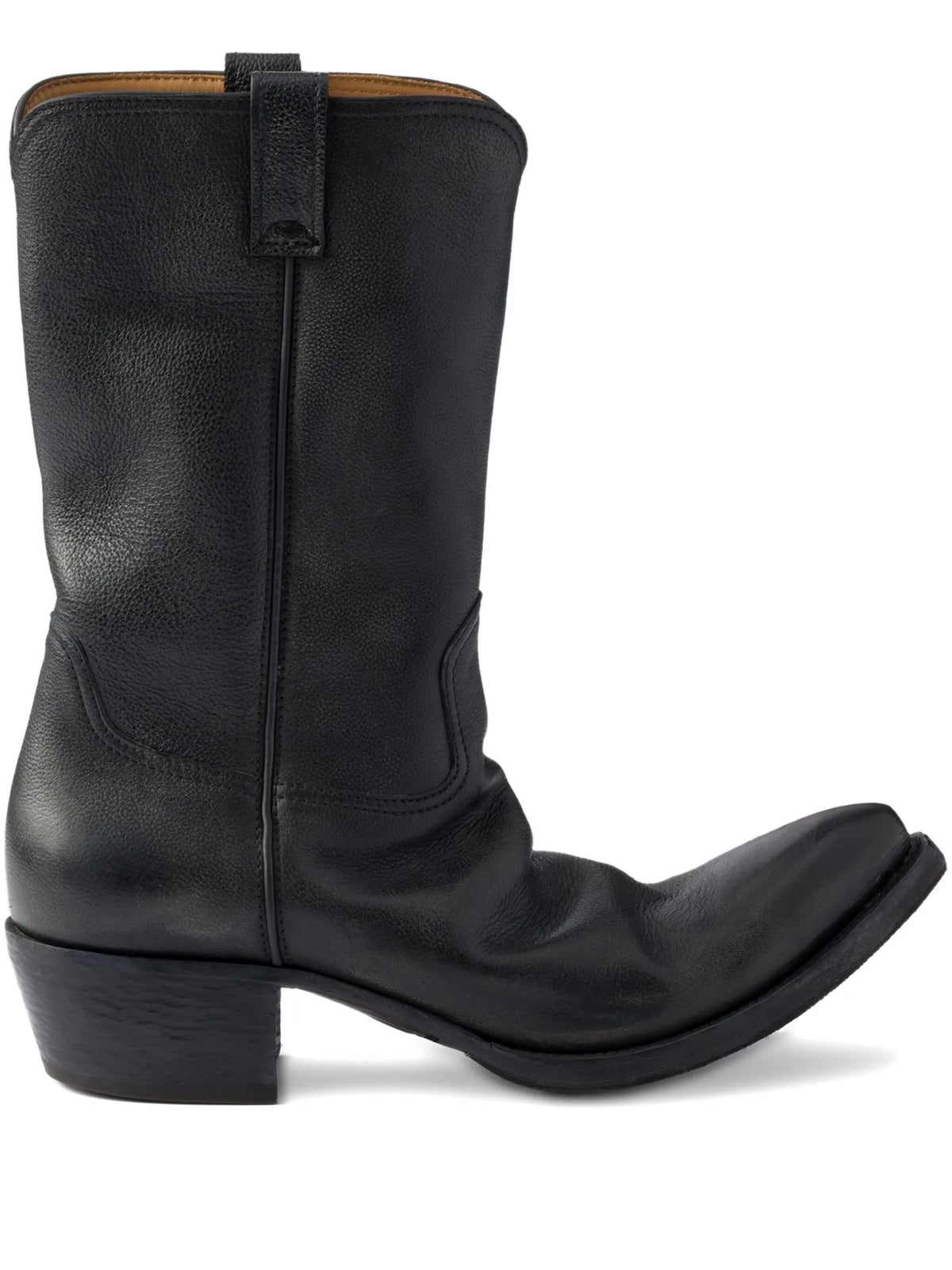 pointed-toe boots