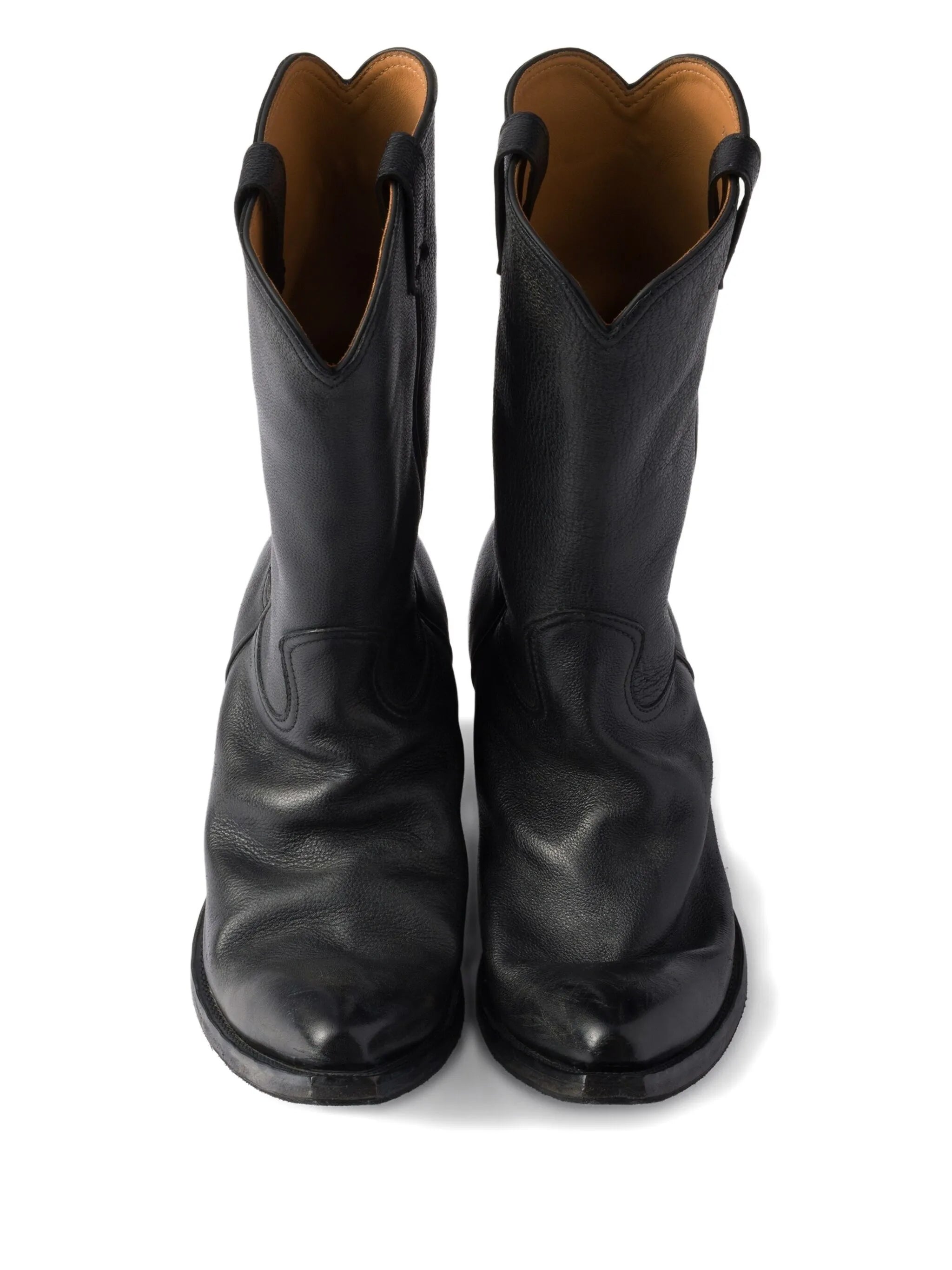 pointed-toe boots