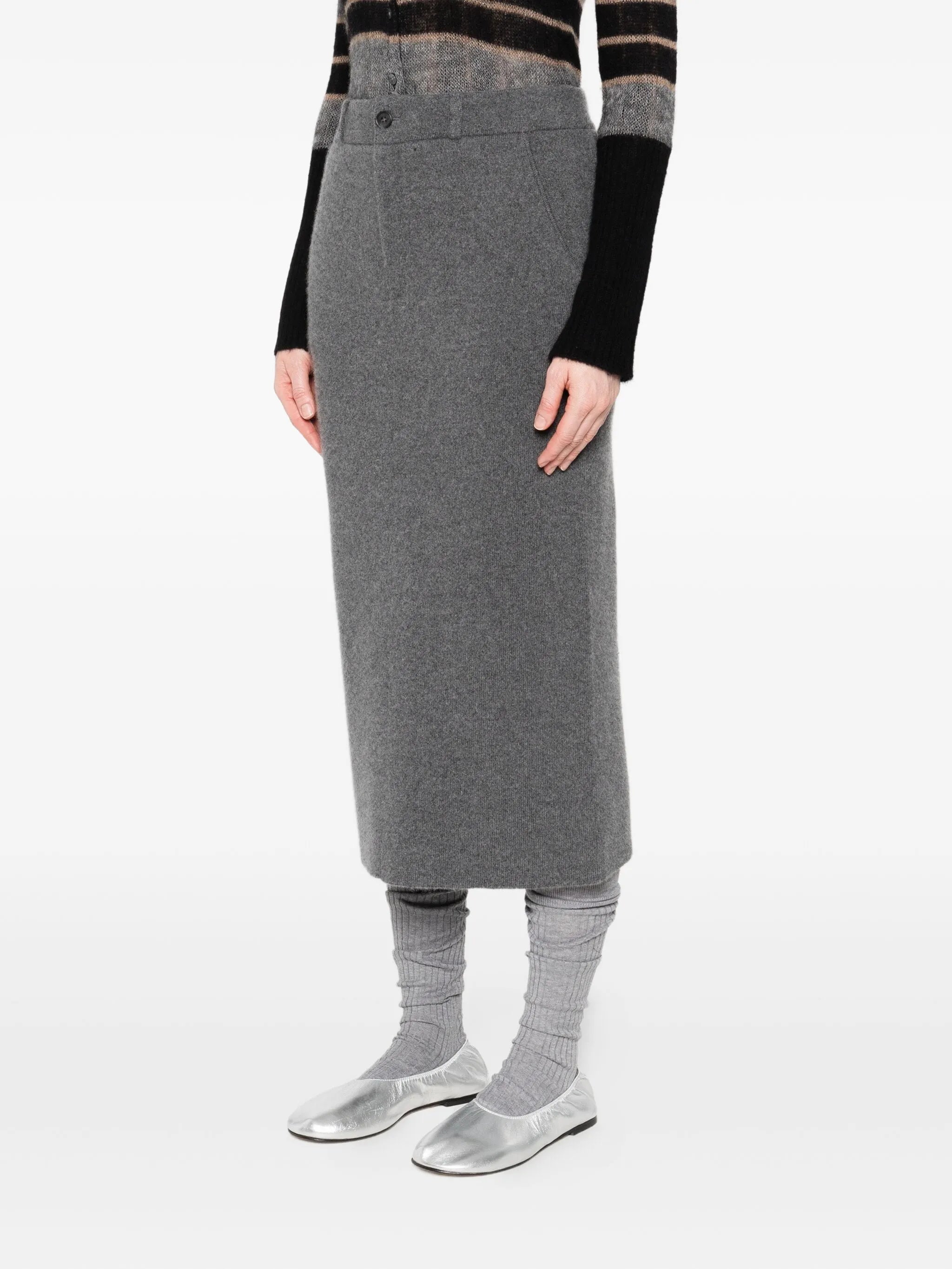 fine-knit pencil skirt