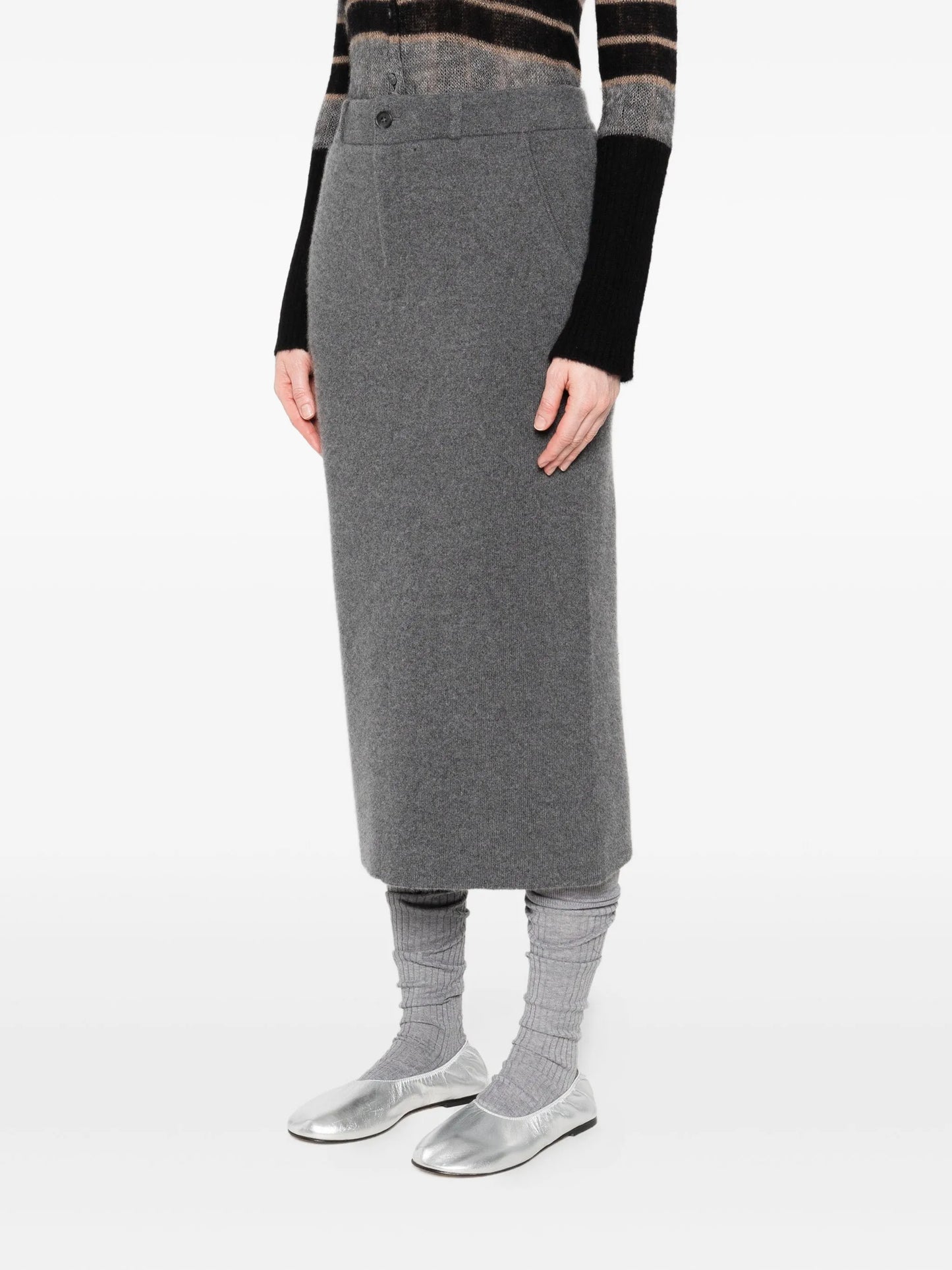 fine-knit pencil skirt