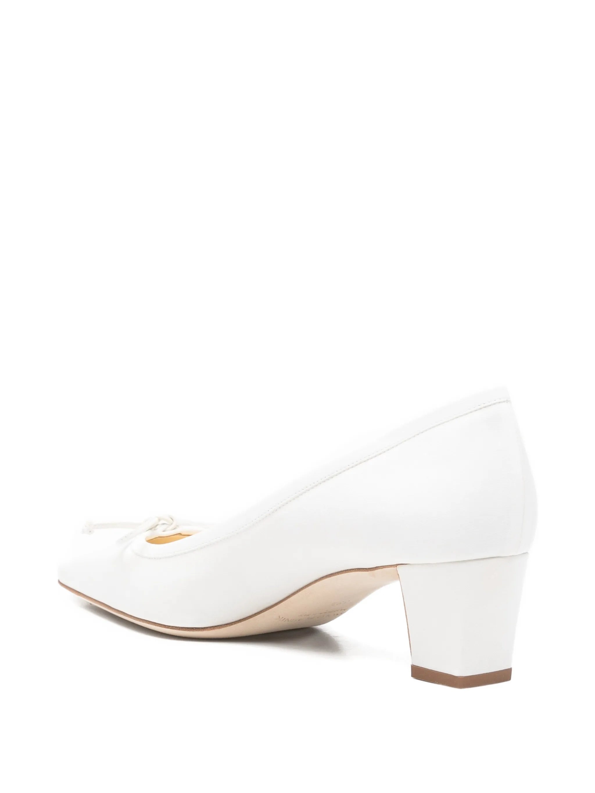 Materbal bow pumps