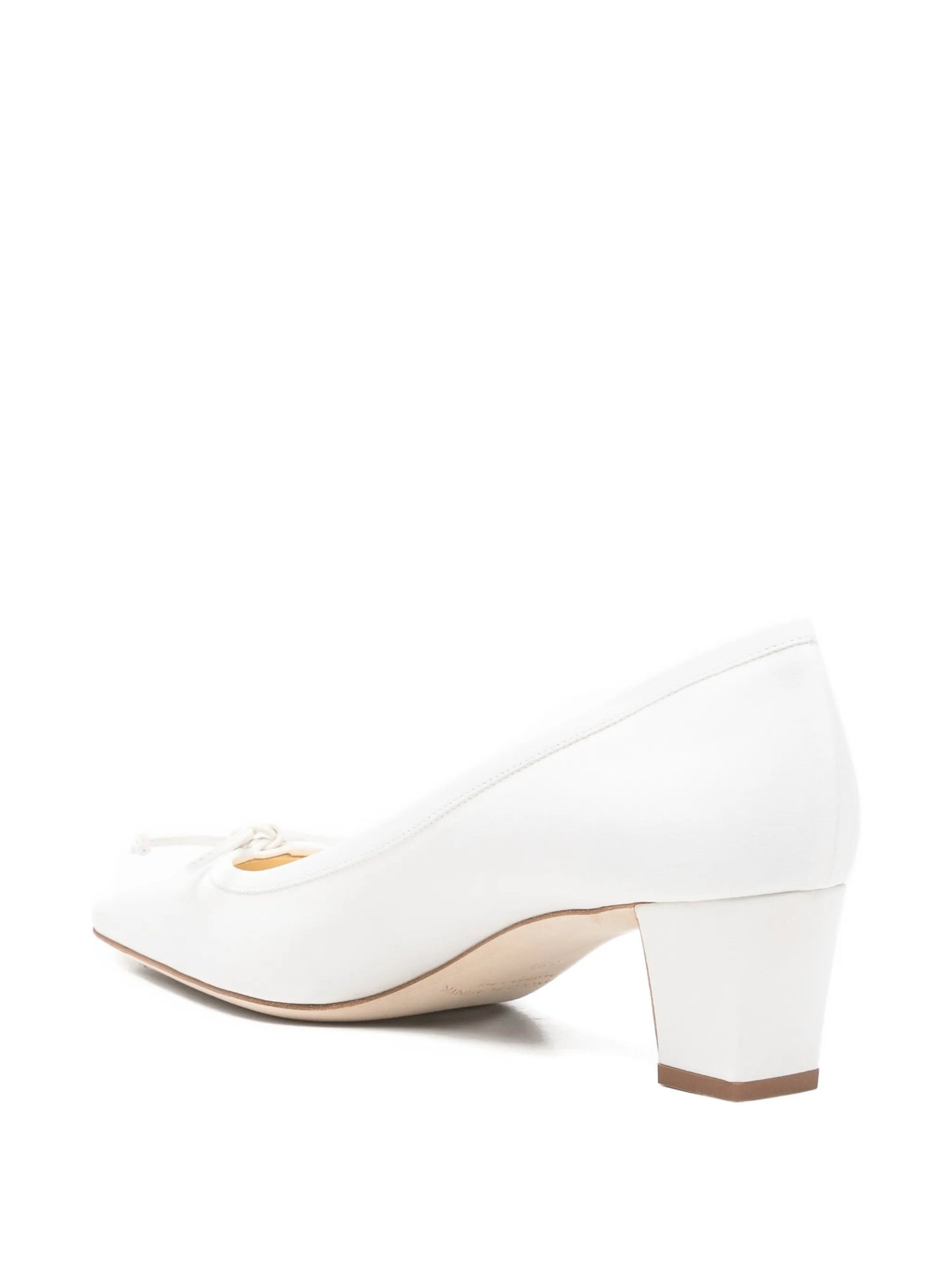 Materbal bow pumps