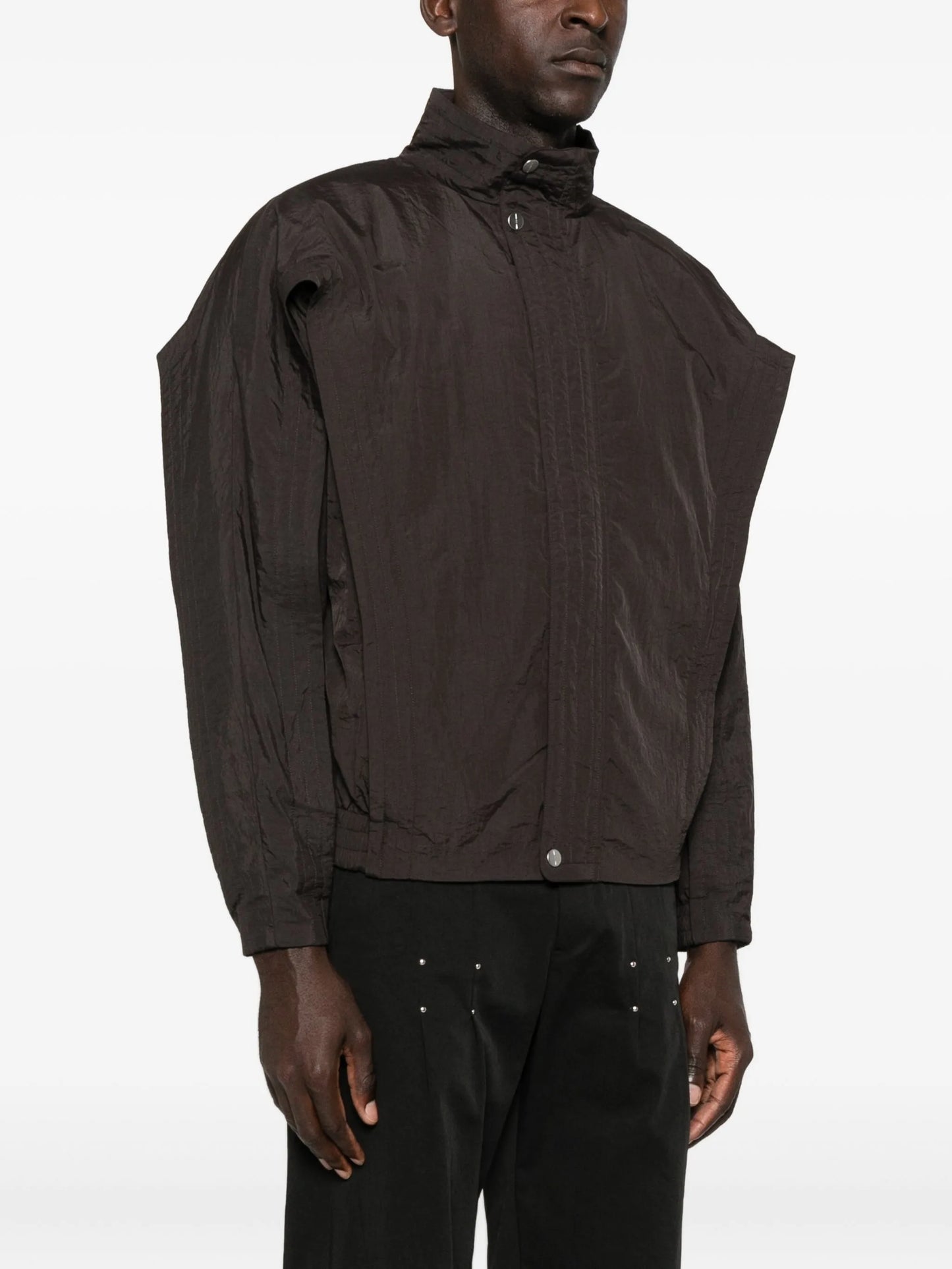 Yot high-neck buttoned jacket
