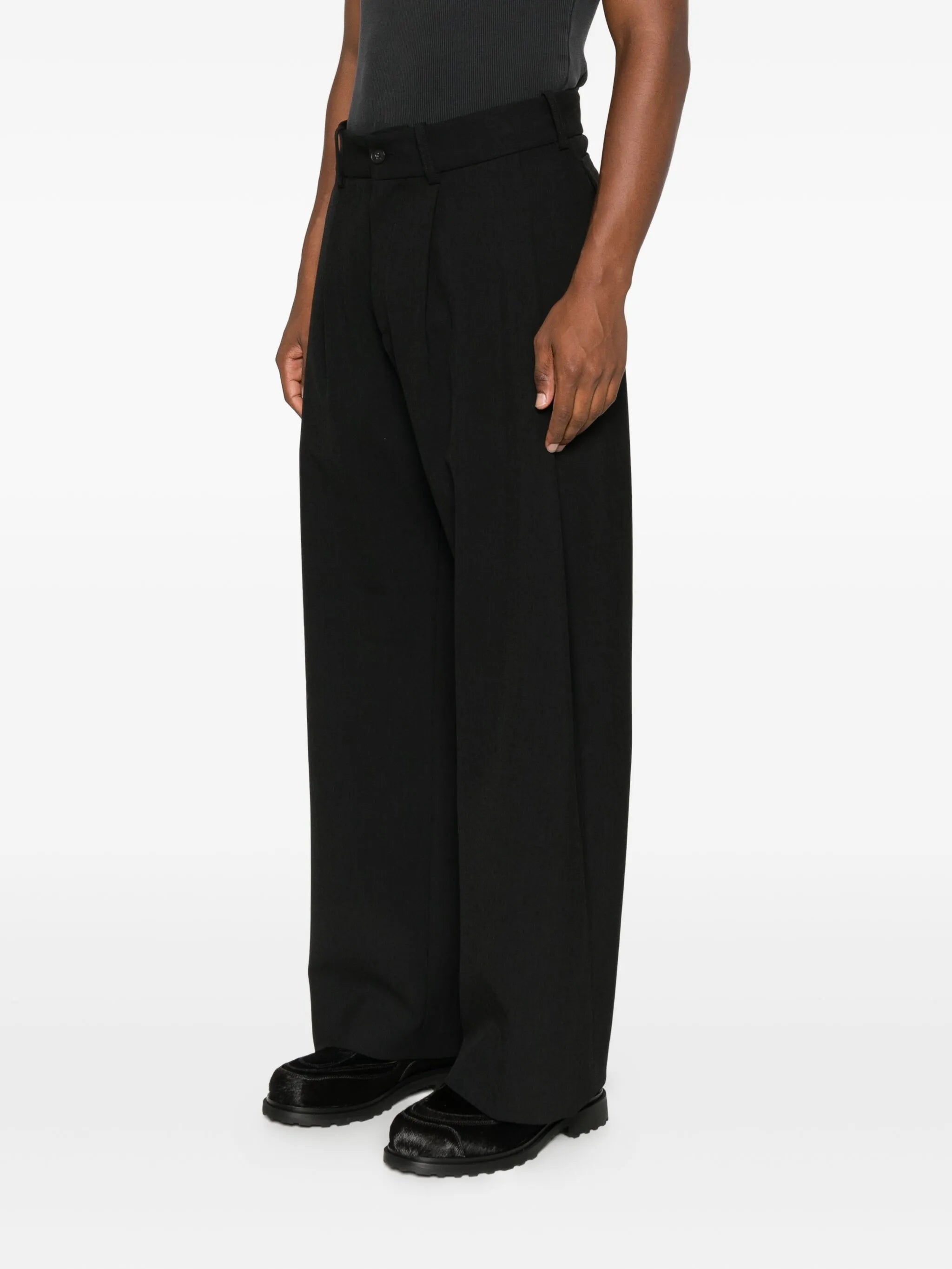 Uvas pleated-front trousers