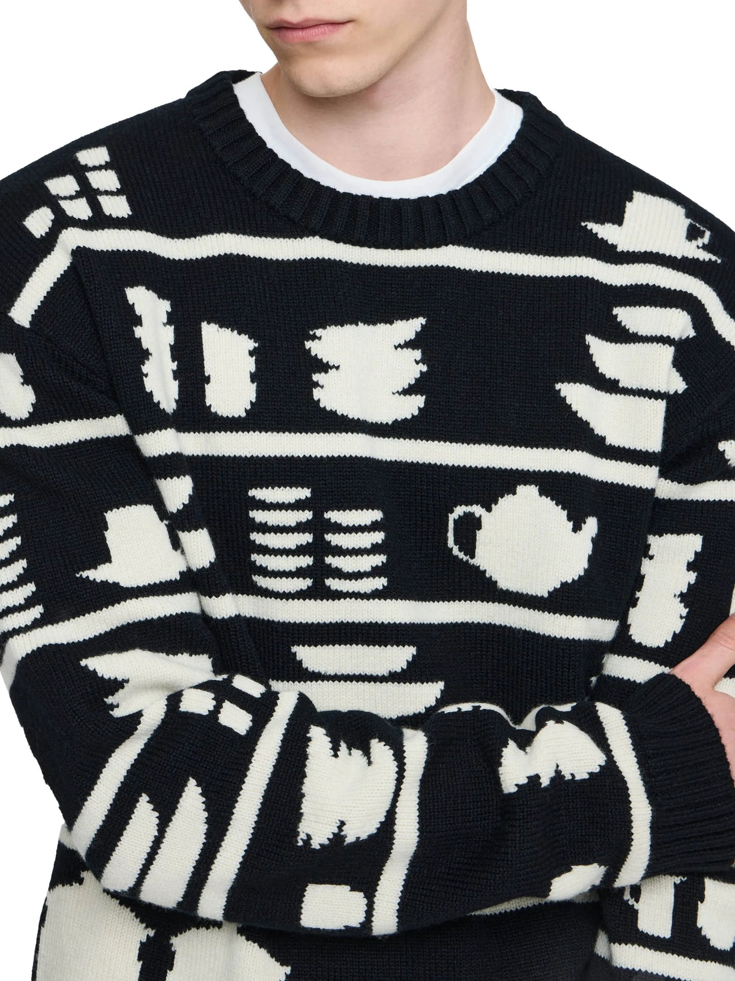 tableware-pattern crew-neck sweater