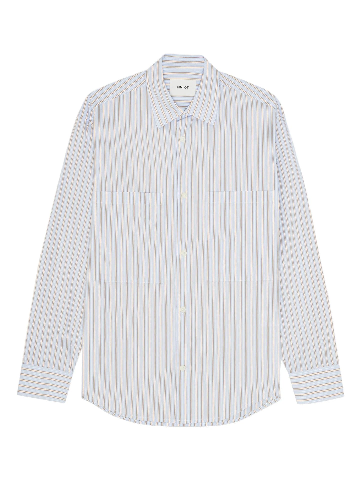 A light, smooth shirt in cotton, woven in a yarn dyed stripe.